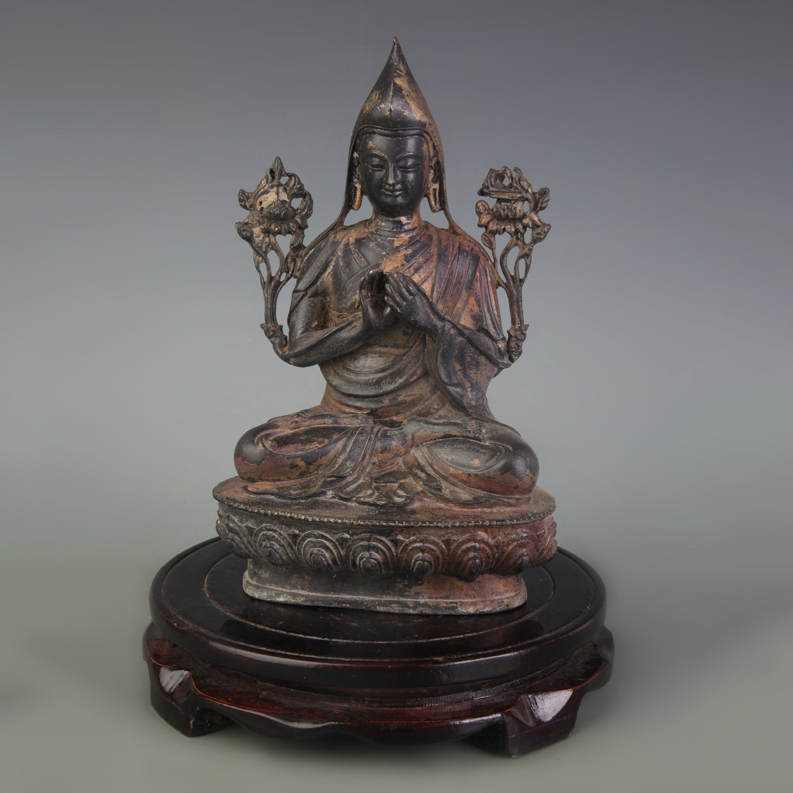 TIBETAN BUDDHIST TSONGKHAPA BRONZE STATUE: Qing Dynasty; High: 8.0 inch