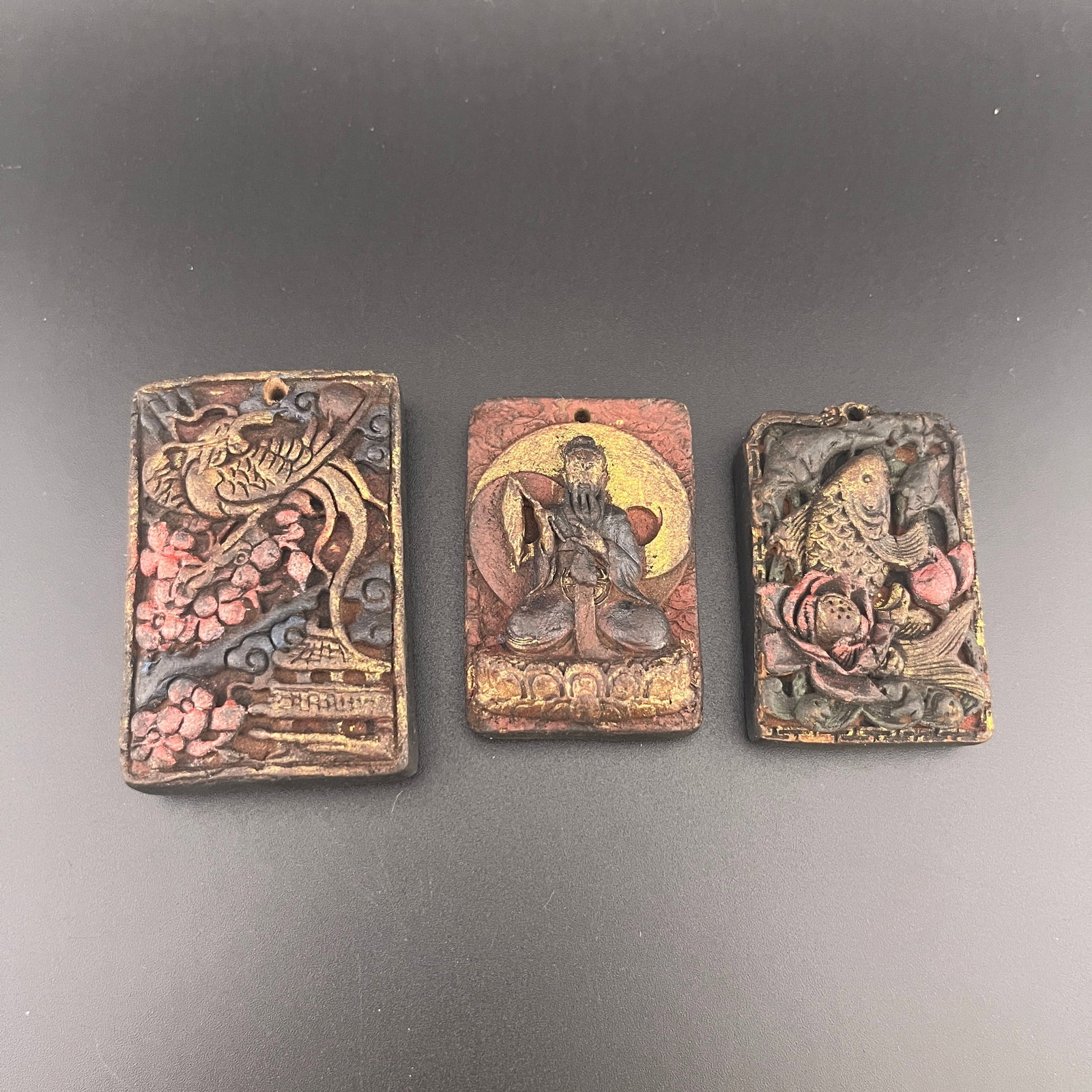 GROUP OF THREE CHINESE HERBAL AND MEDICINE MADE PENDANT (1 of 5)