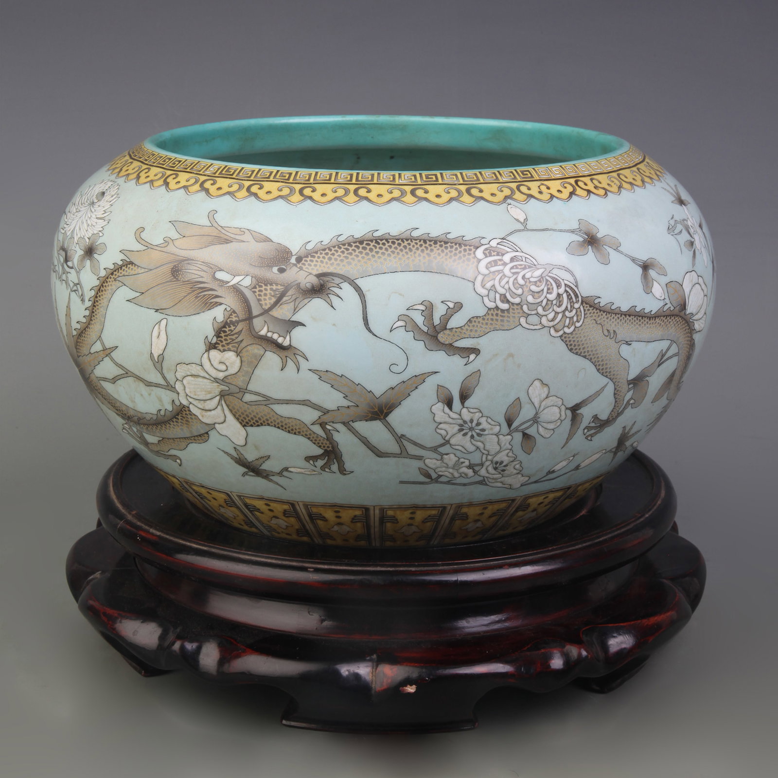 A FAMILLE ROSE BRUSH WASHER WITH FLORAL AND DRAGON DECORATION (1 of 5)