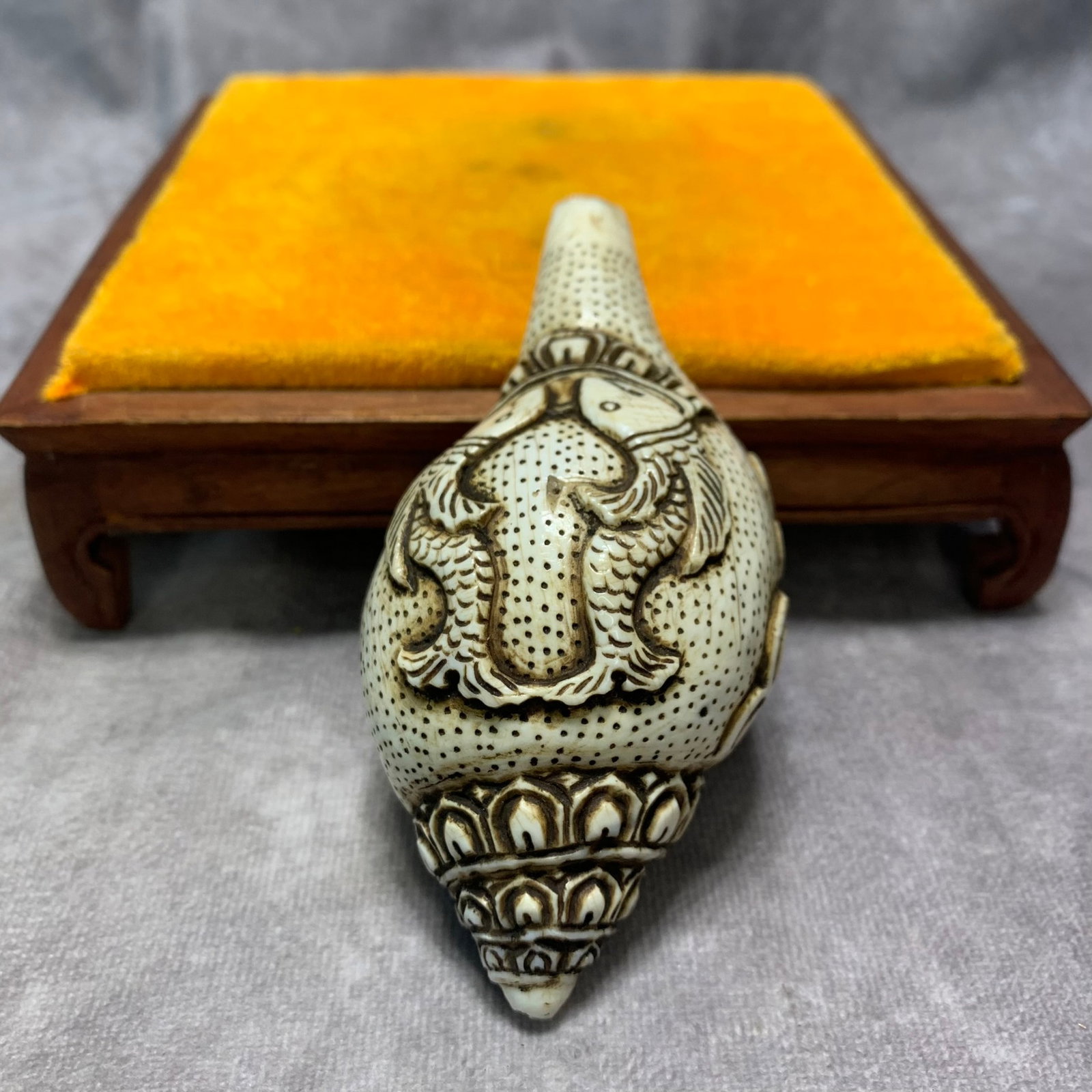 A QING TIBETAN CONCH SHELL RITUAL IMPLEMENT: Qing Dynasty; Long: 4.3 inch; Width: 2.1 inch; H; 1.9 inch