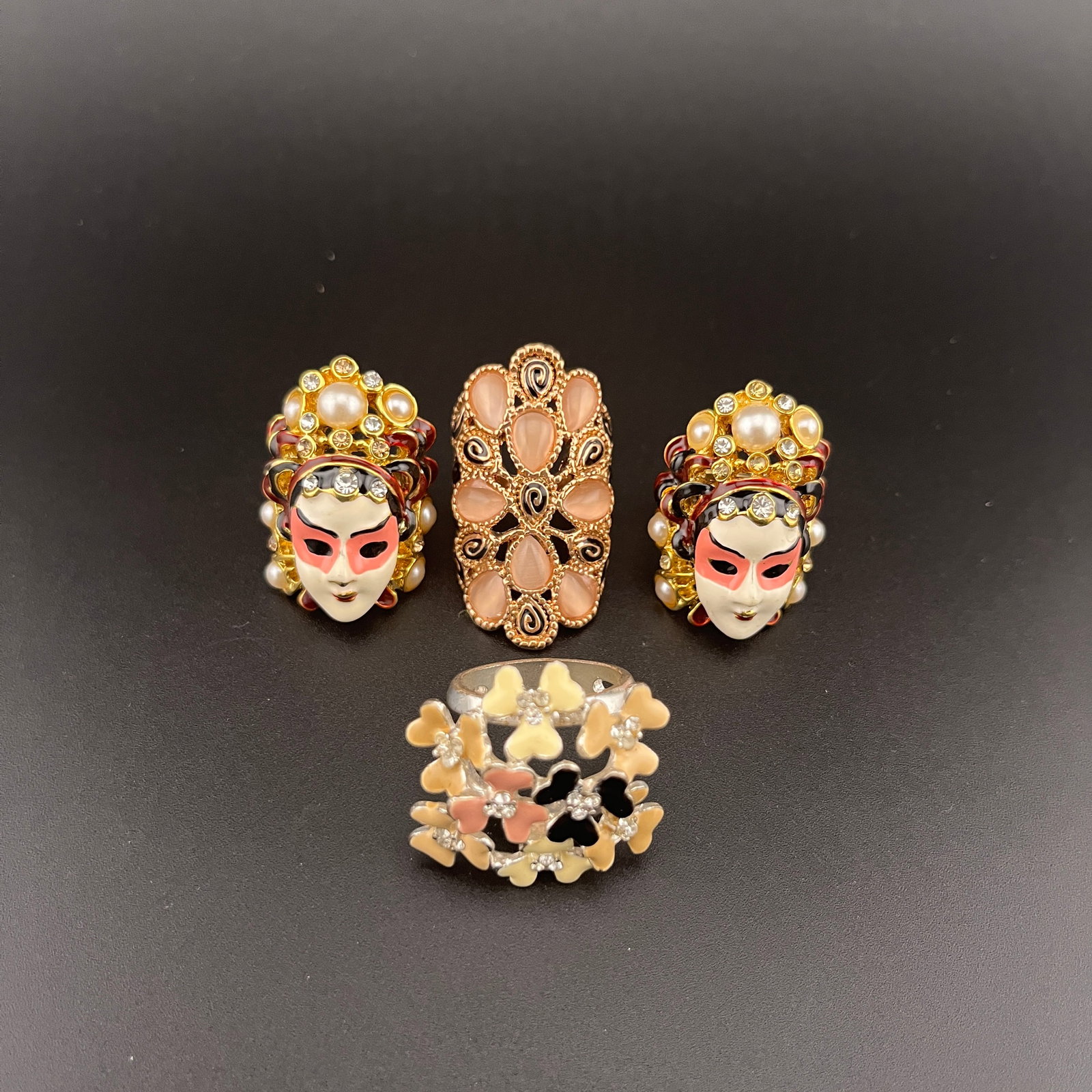 GROUP OF MODERN RINGS (1 of 3)