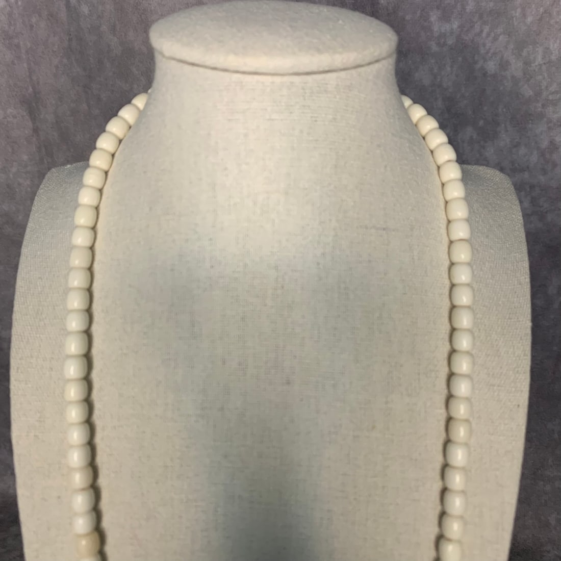 A FINE OX BONE MADE NECKLACE - 2