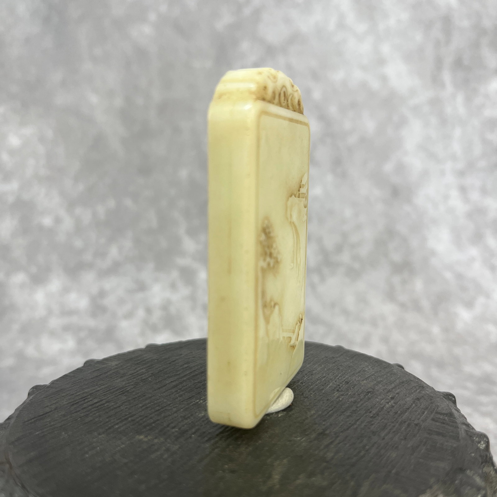 A FINE HETIAN JADE PENDANT WITH PINE TREE PATTERN - 5