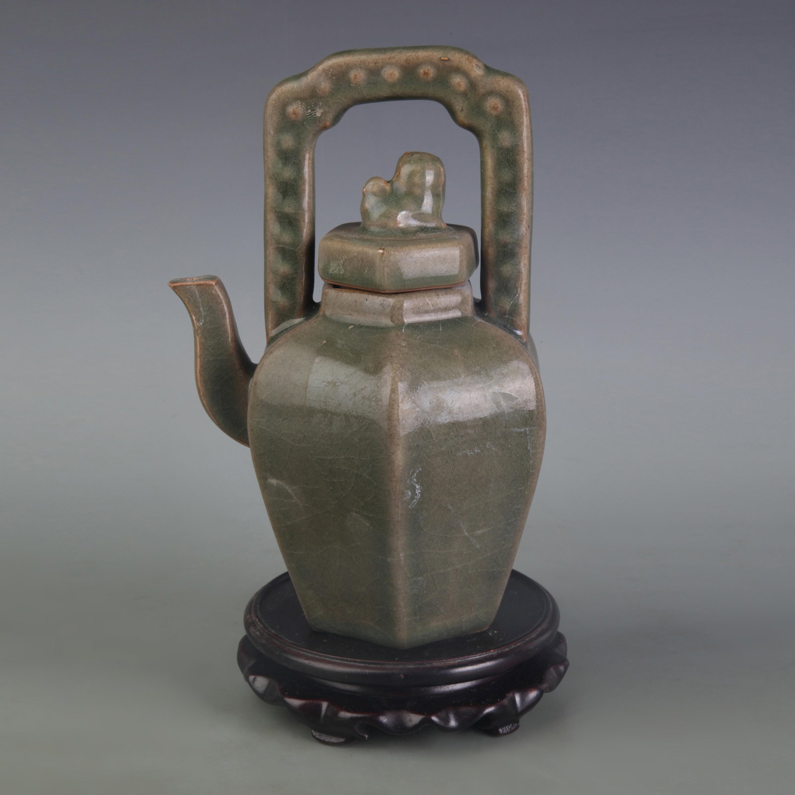 CELADON COLOR GLAZED PORCELAIN EWER (1 of 5)