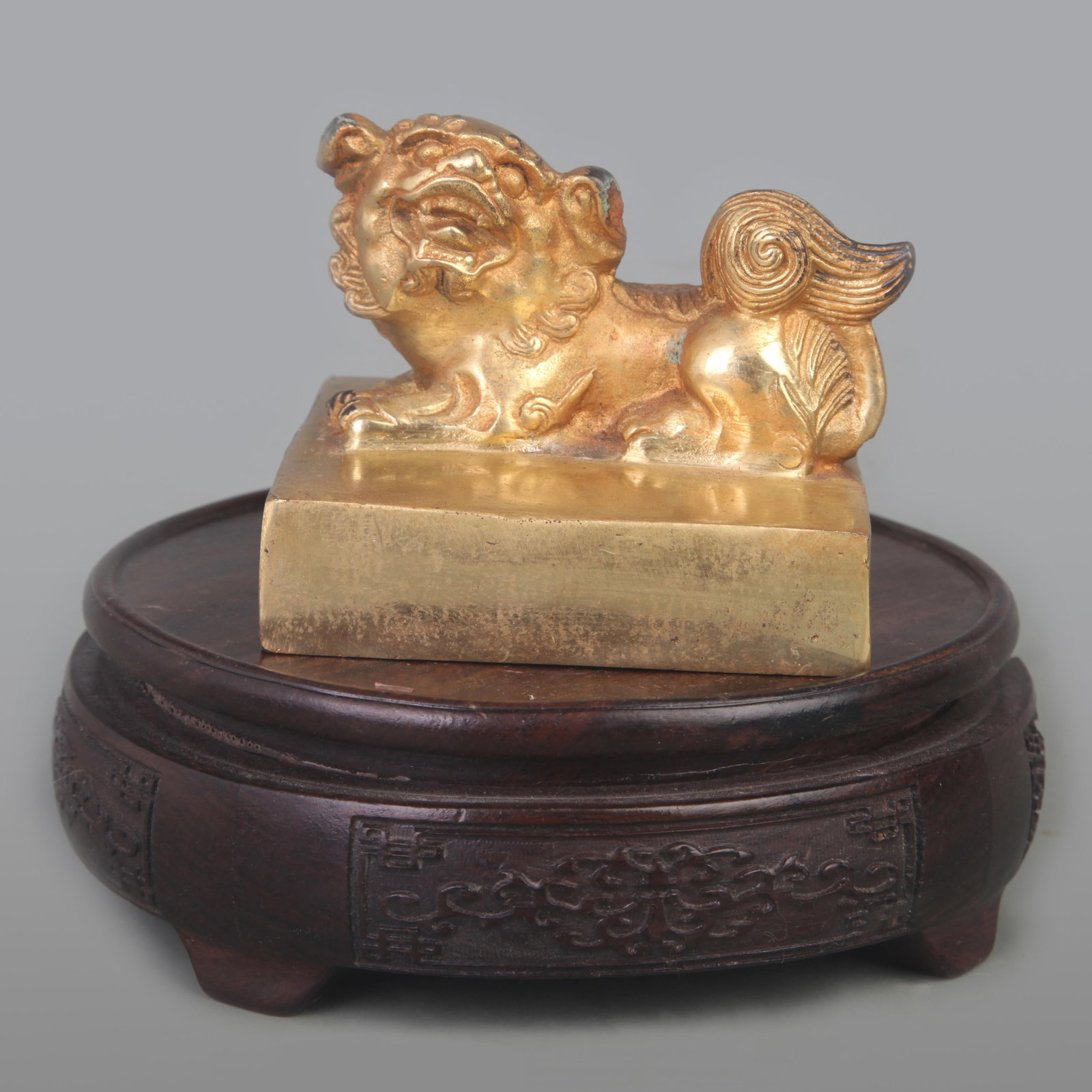 RARE GILT BRONZE RUI SHOU FIGURE BRONZE SEAL: Qing Dynasty; Diameter: 3.3 inch; High: 2.6 inch;