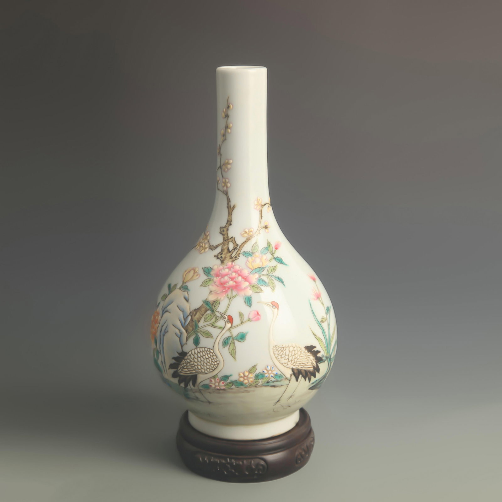 CLOISONNE ENAMEL PORCELAIN VASE WITH BIRD AND FLOWER DESIGN: Qing Dynasty Qian Long Period; High: 9.80 inch; Diameter: 5.00 inch;