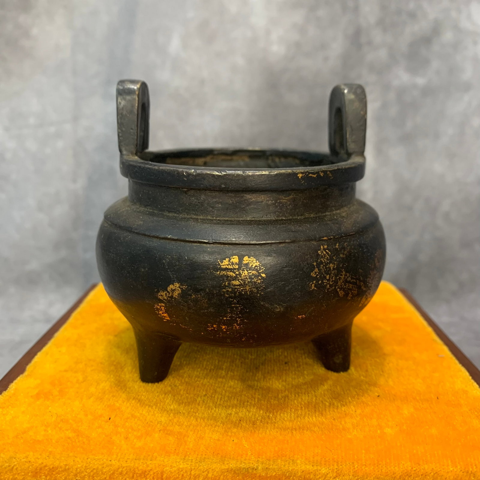 A FINE THREE FOOT HIGH EAR ROUND BRONZE CENSER: 19th Century; High: 3.6 inch; Diameter: 3.7 inch;