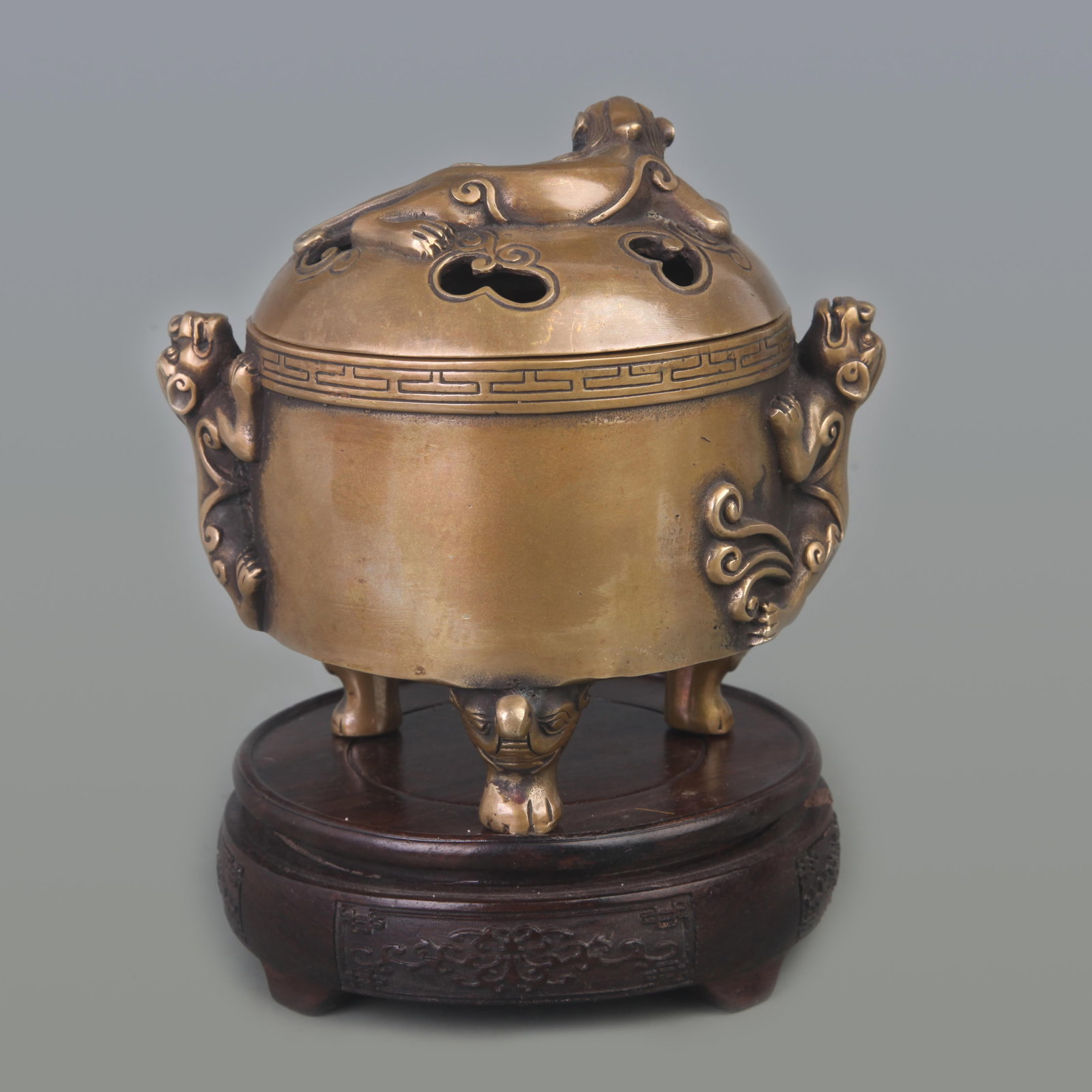 BRONZE CHI DRAGON EAR BEAST FOOT INCENSE BURNER: Qing Dynasty; Diameter: 5.8 inch; High: 6.0 inch; Woodbase for picture and display only