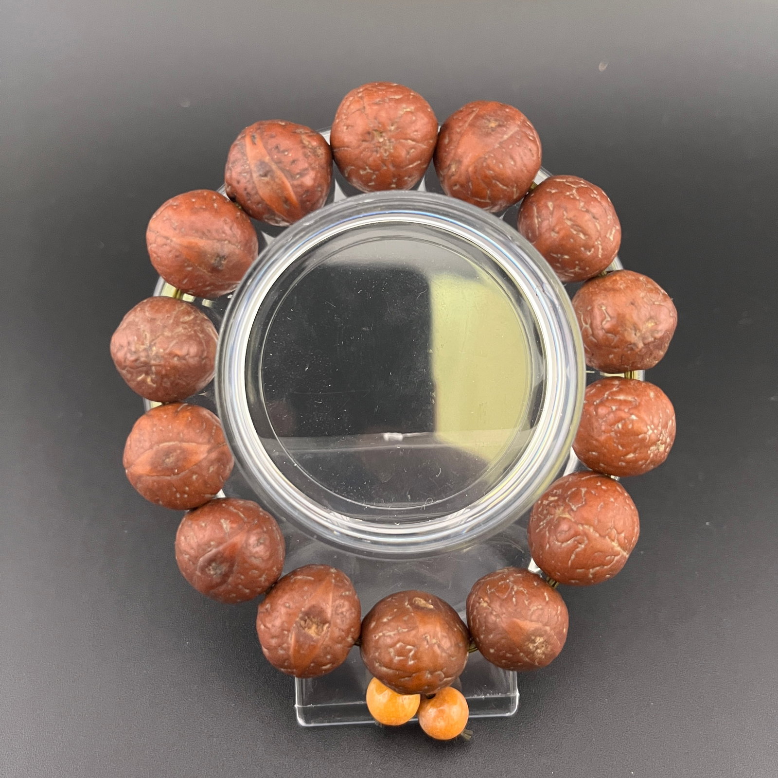 A FINE LONGAN SEED BRACELET - 2