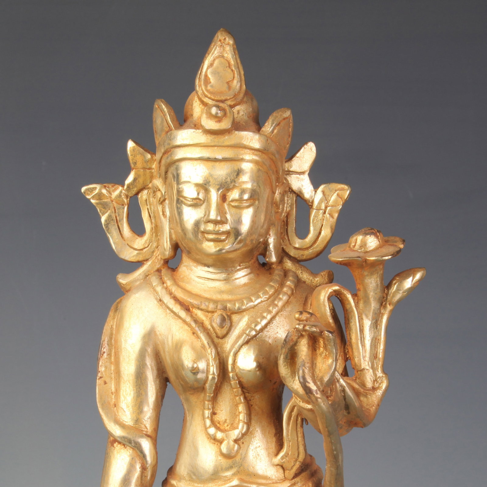 A GILT BRONZE BUDDHA FIGURE - 2