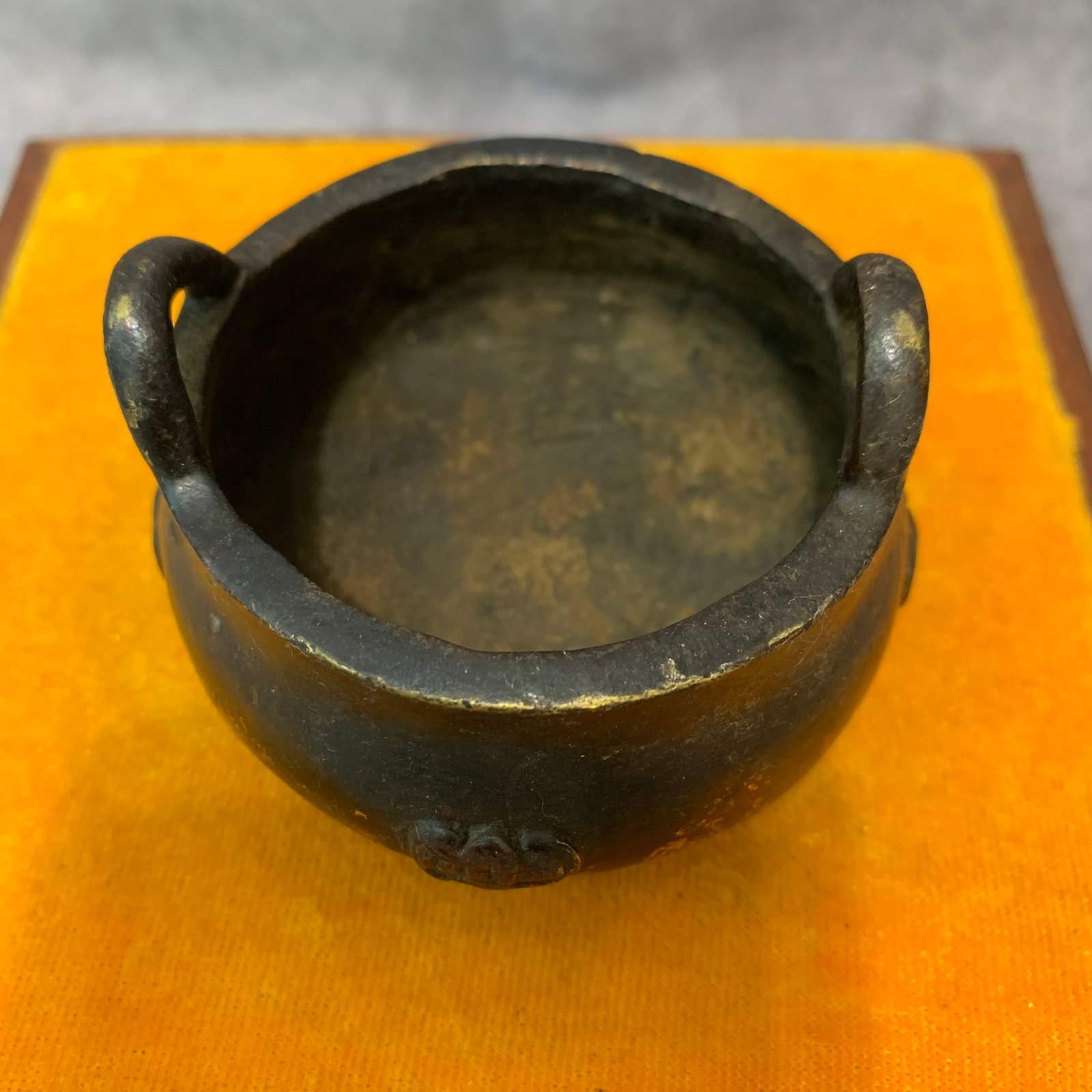 A FINE SMALL BRONZE CENSER - 5
