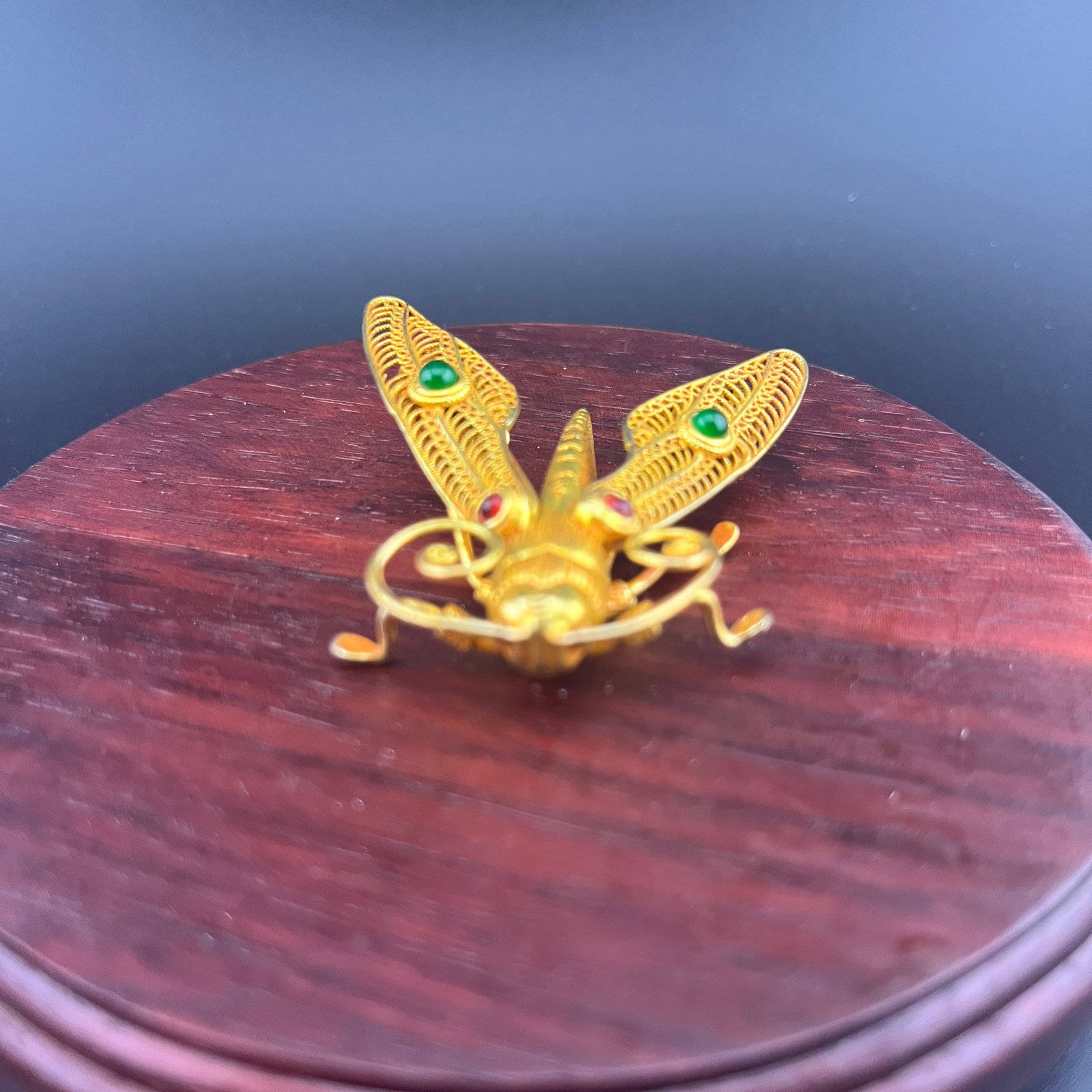 A FINE BRONZ MADE GRASS HOPPER - 2