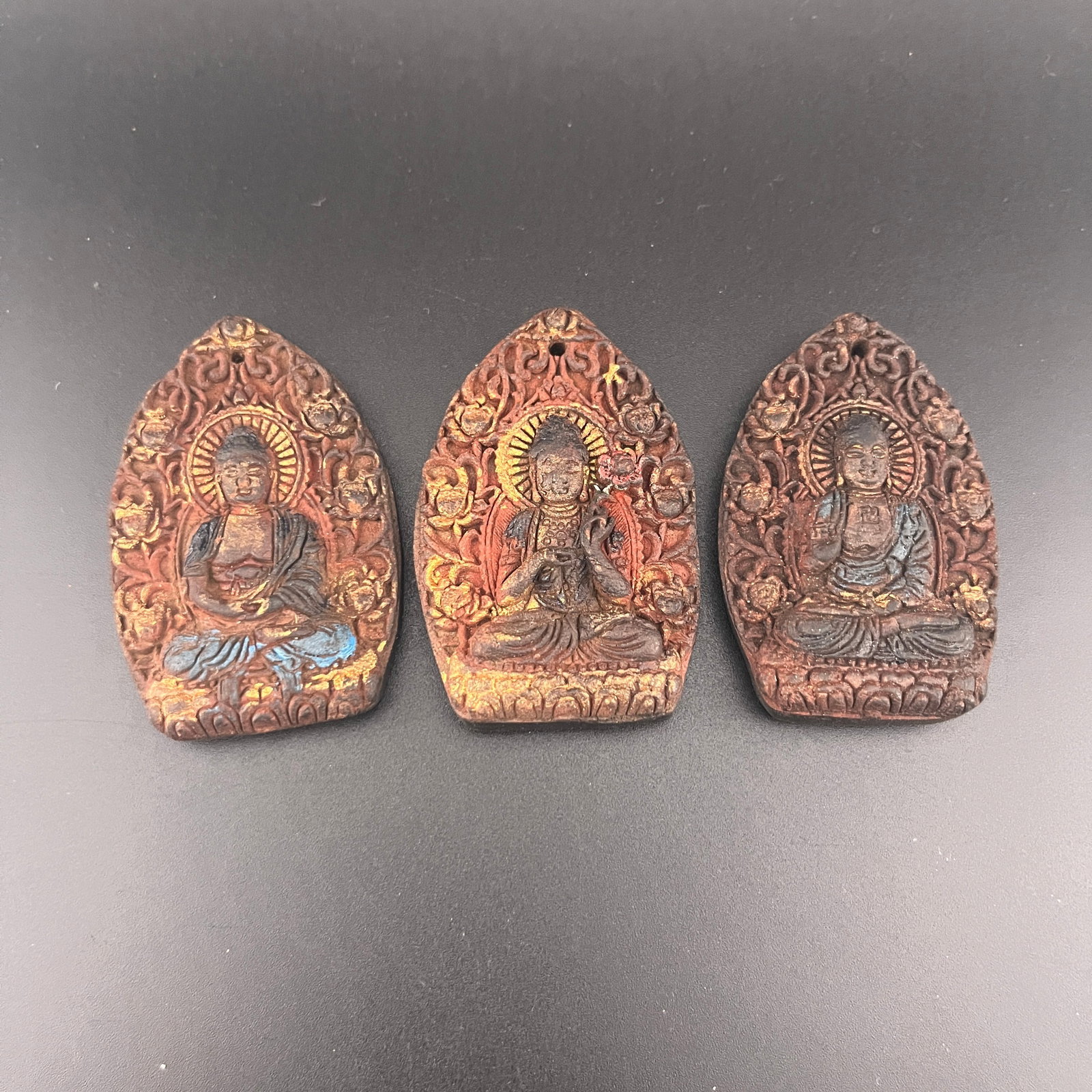 GROUP OF THREE CHINESE HERBAL AND MEDICINE MADE PENDANT (1 of 6)