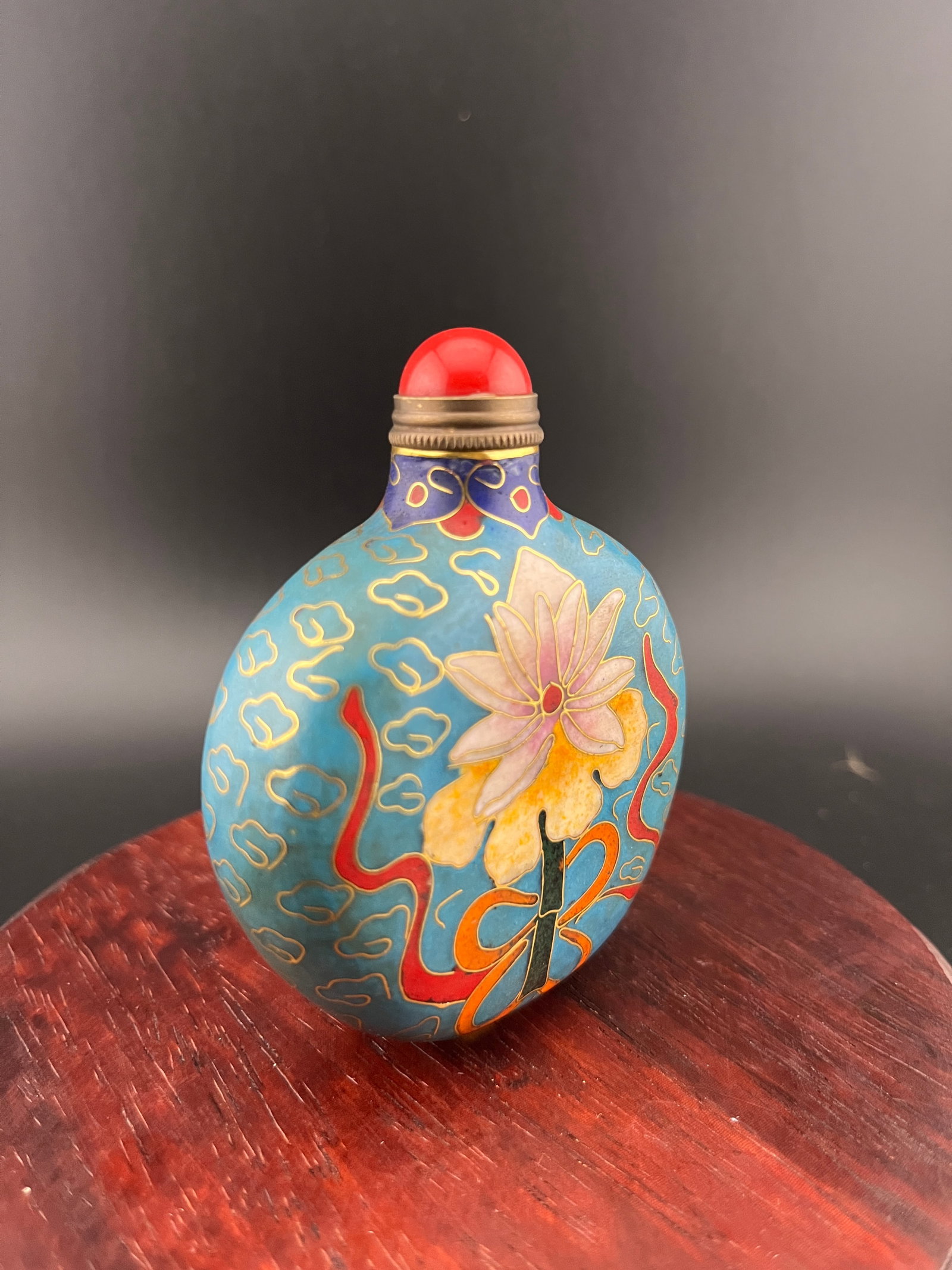 A FINE ENAMEL SNUFF BOTTLE - 3