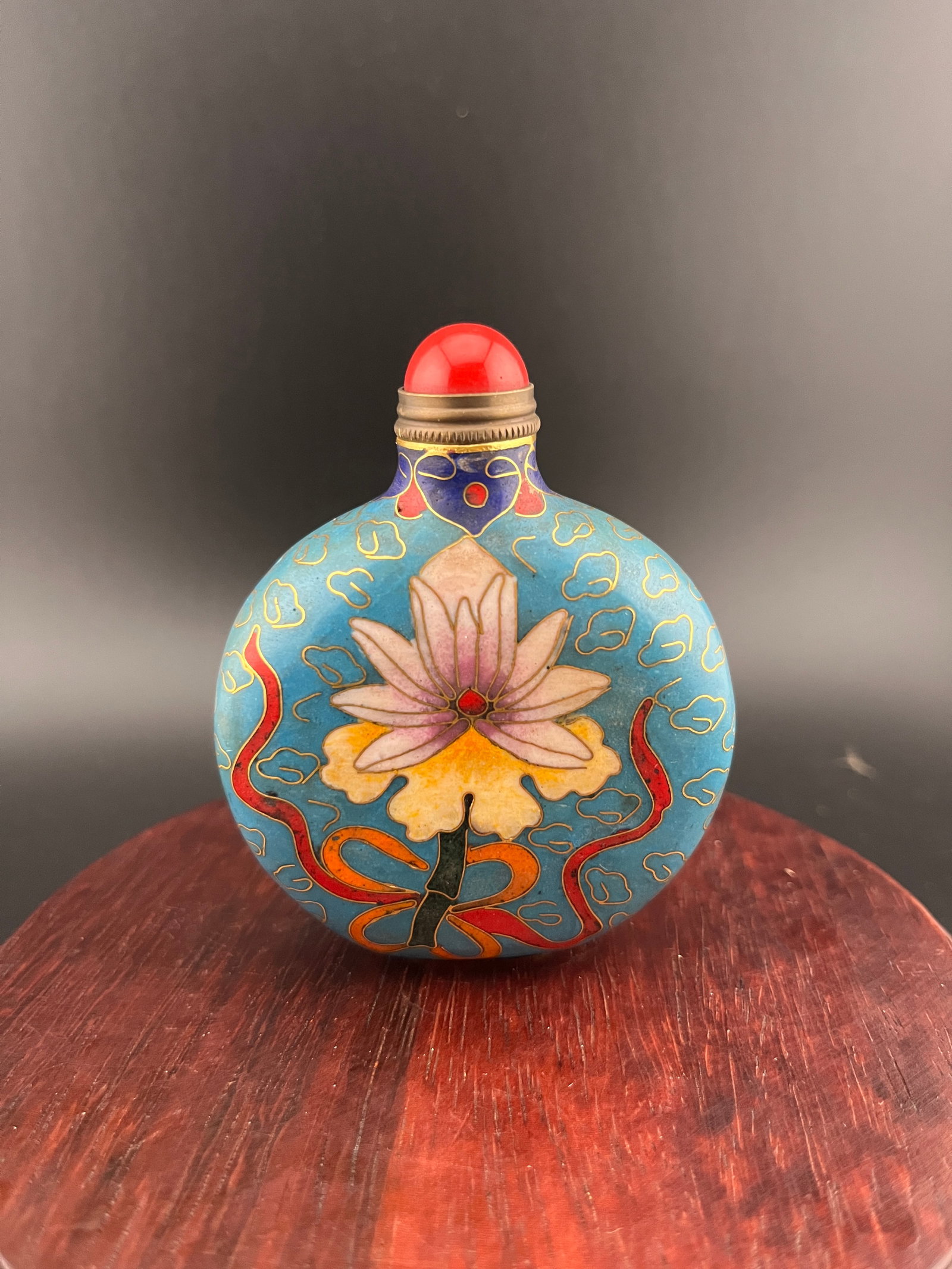 A FINE ENAMEL SNUFF BOTTLE - 4