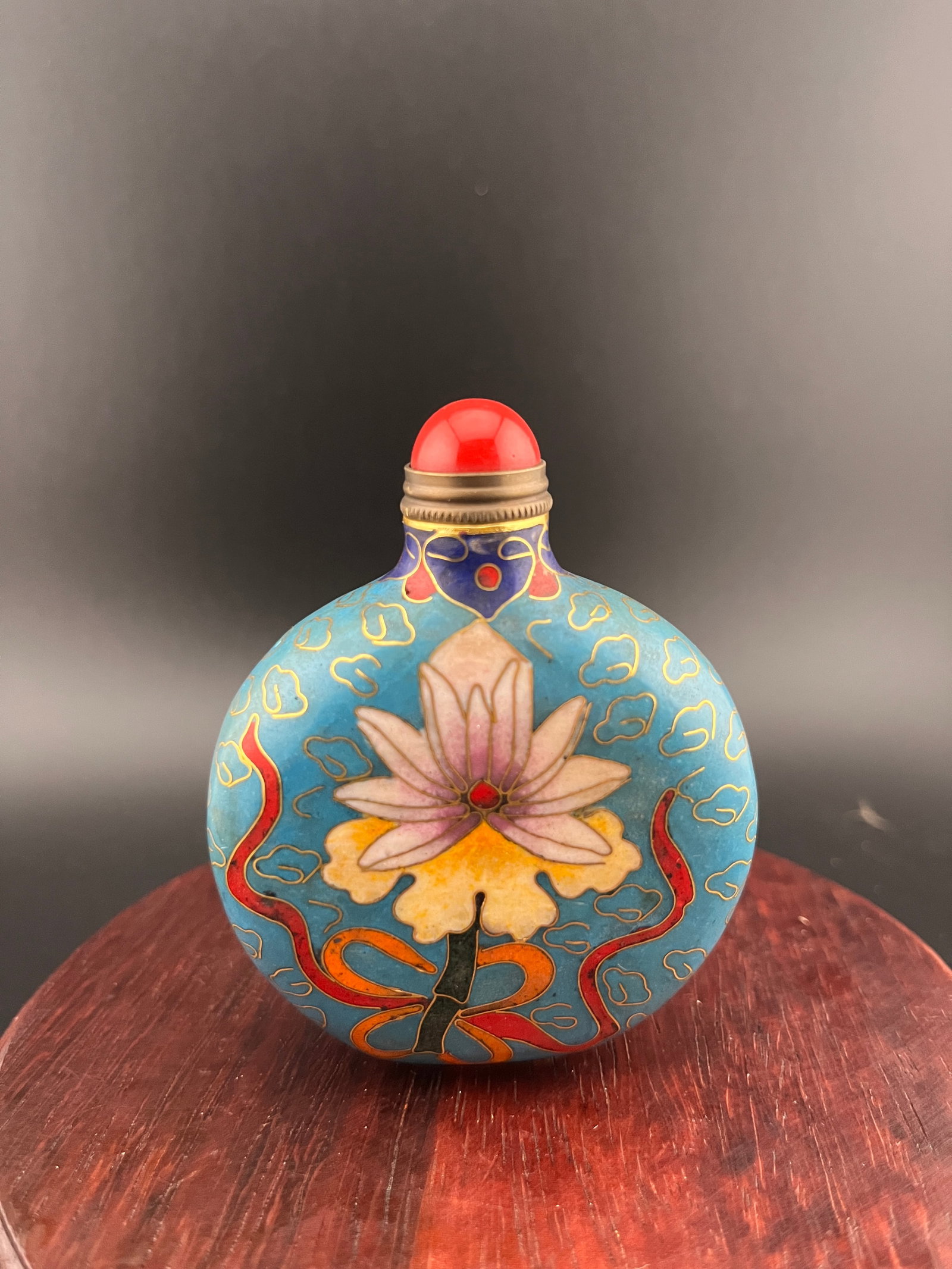 A FINE ENAMEL SNUFF BOTTLE - 5
