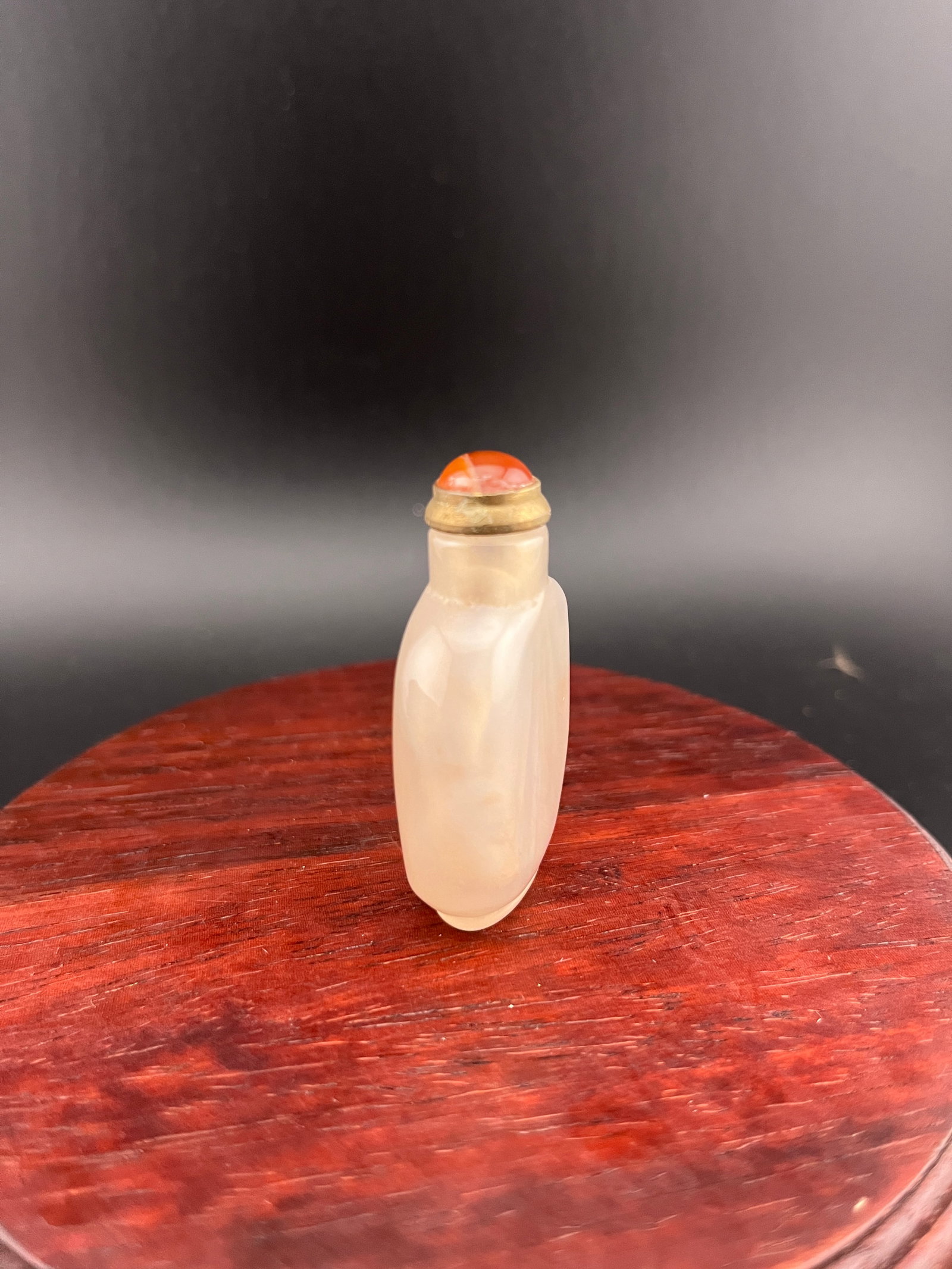 A FINE AGET MADE SNUFF BOTTLE - 2