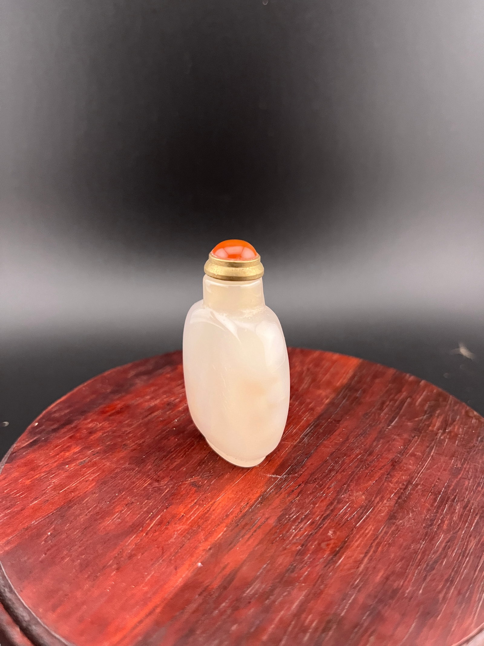 A FINE AGET MADE SNUFF BOTTLE - 3