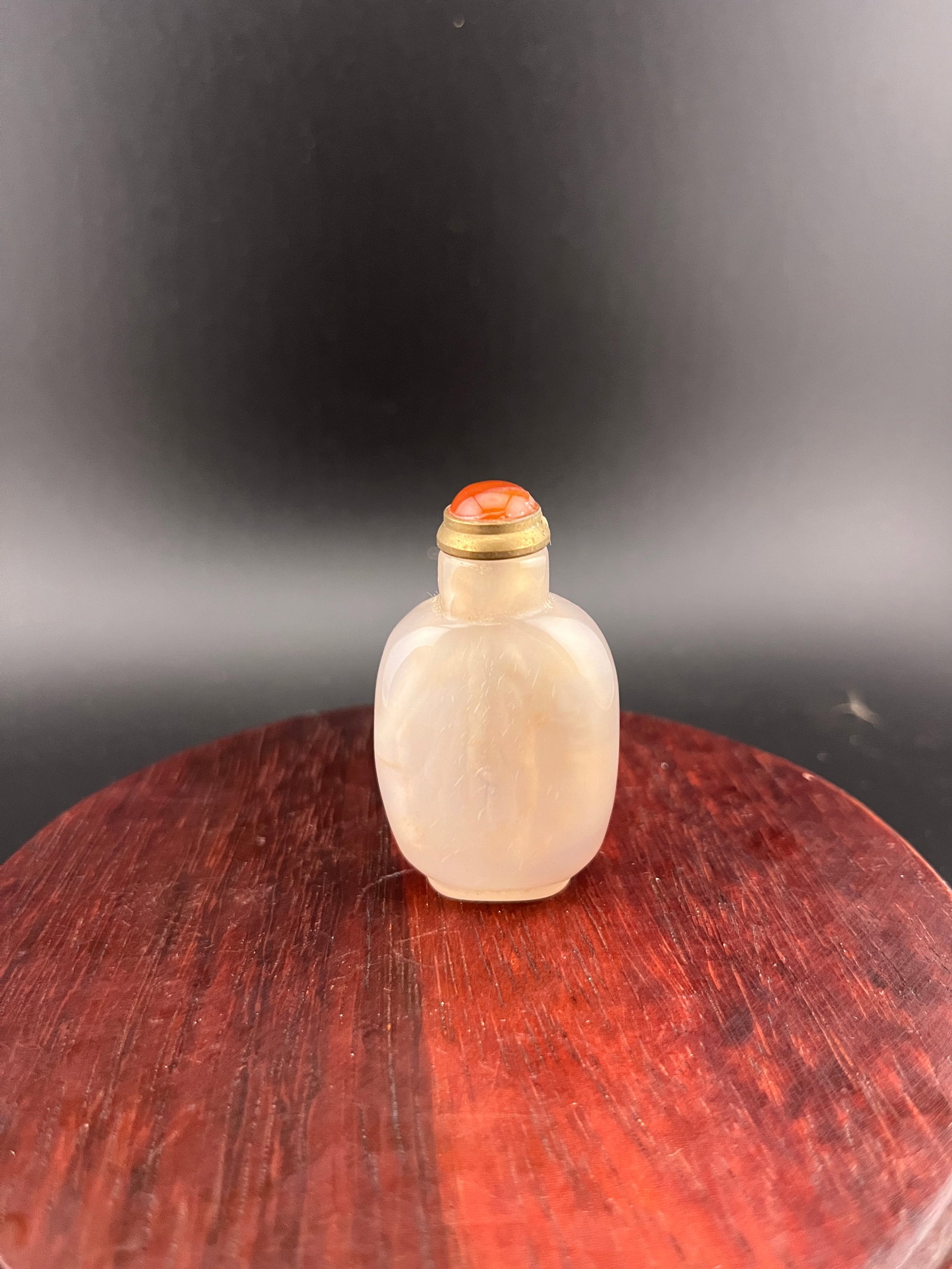 A FINE AGET MADE SNUFF BOTTLE - 4
