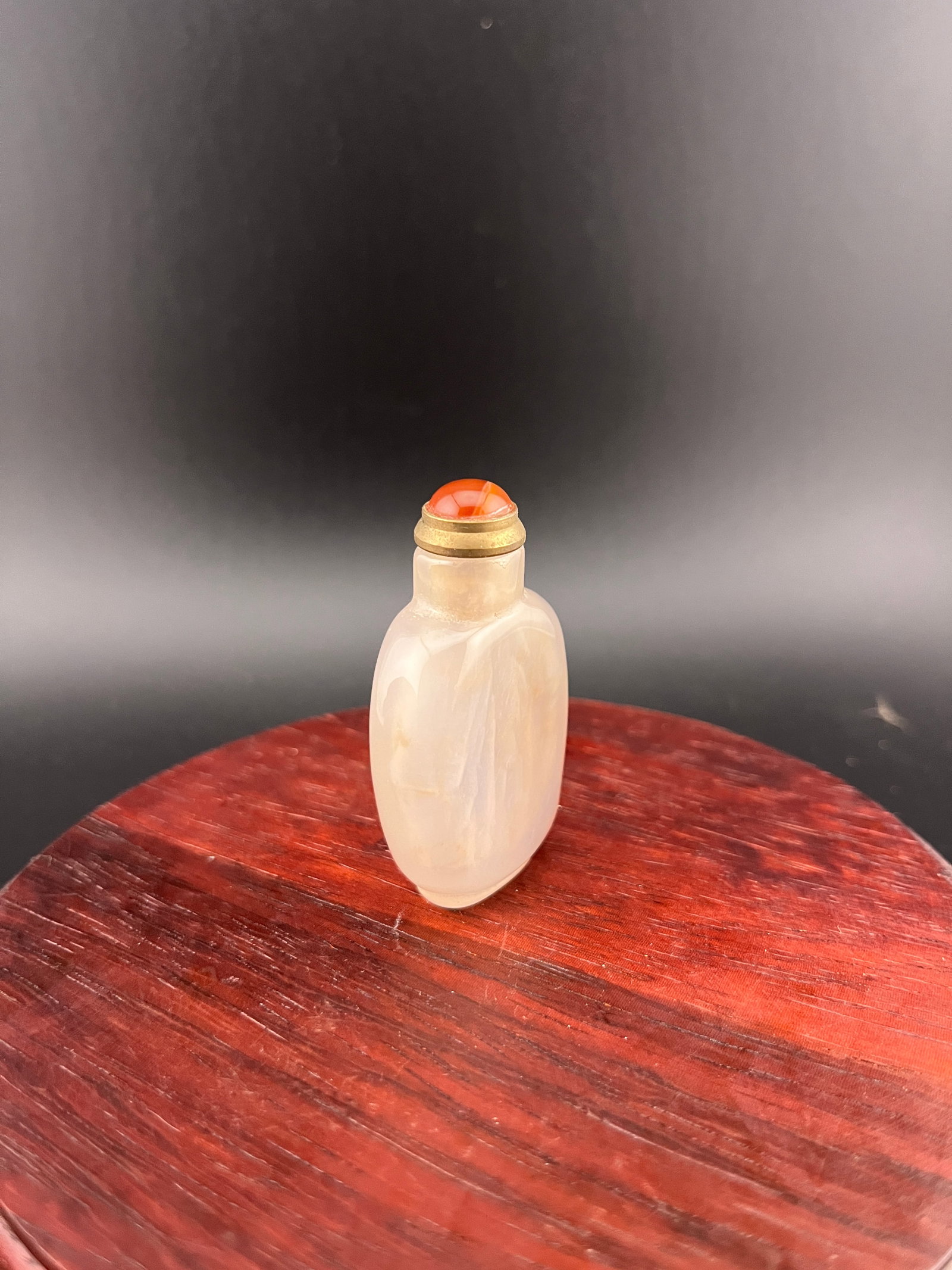 A FINE AGET MADE SNUFF BOTTLE - 5