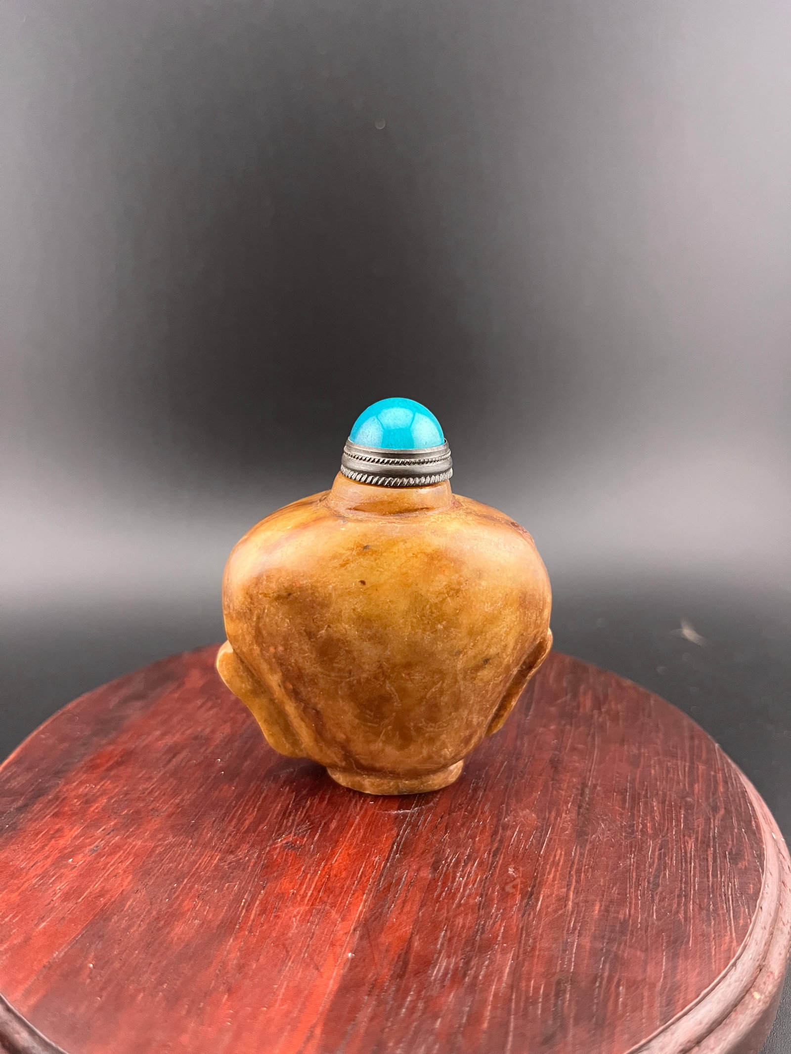 A FINE JADE MADE SNUFF BOTTLE - 5