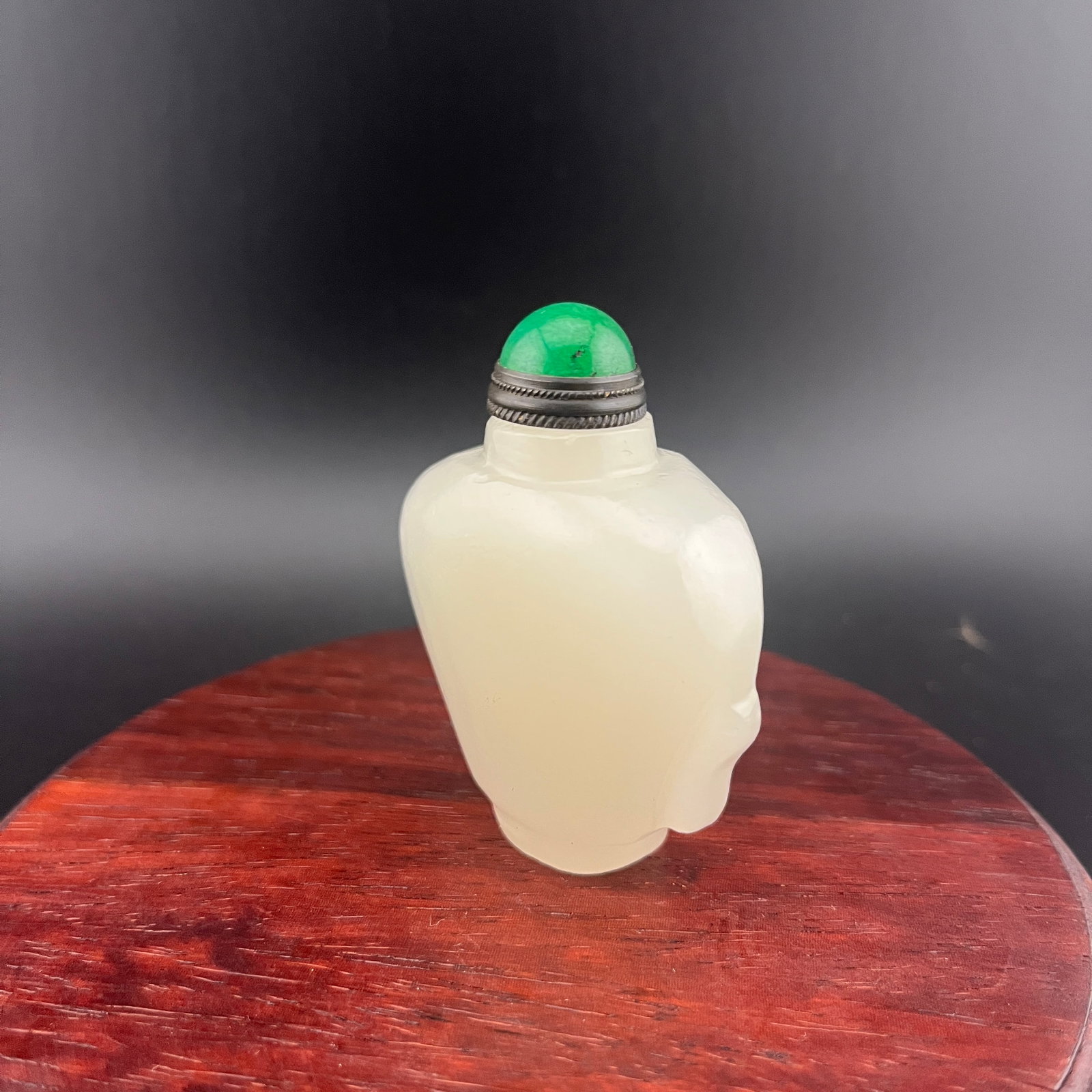 A FINE WHITE JADE MADE SNUFF BOTTLE - 6