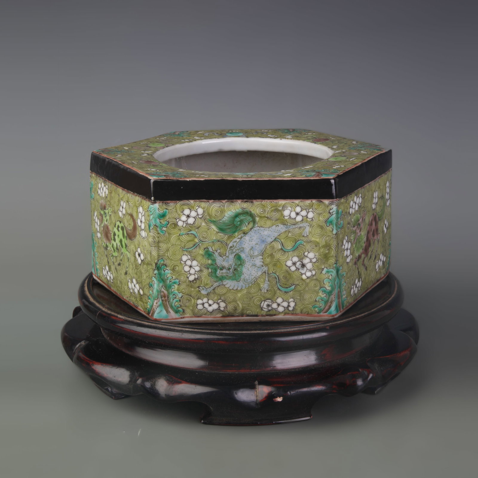 A FAMILLE-ROSE HEXAGONAL SHAPED PORCELAIN BRUSH WASHER: Qing Dynasty Kang Xi Period; Width: 8.5 inch; High: 3.7 inch; Woodbase for picture and display only