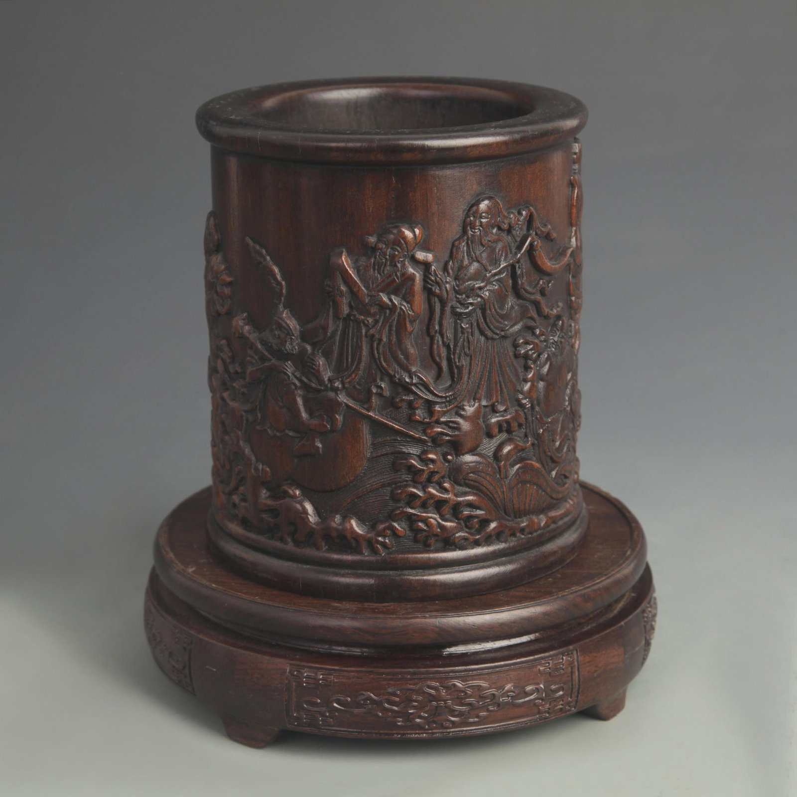 A FINE ROSEWOOD CHARACTER PATTERN PEN HOLDER (1 of 5)