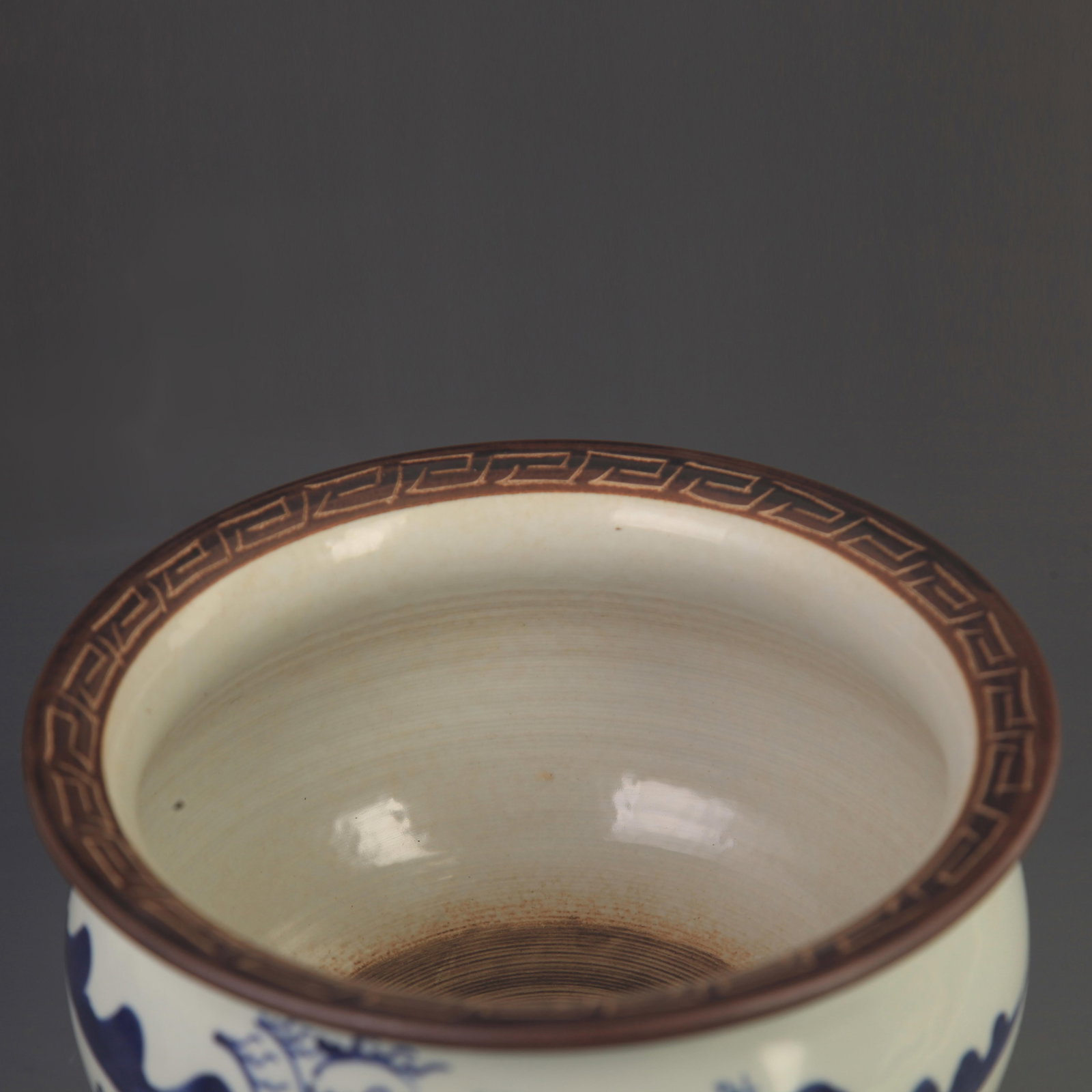 BLUE AND WHITE LANDSCAPE PATTERN JAR - 2