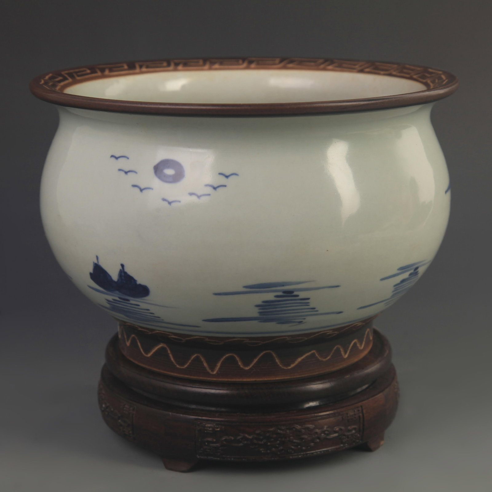 BLUE AND WHITE LANDSCAPE PATTERN JAR - 4