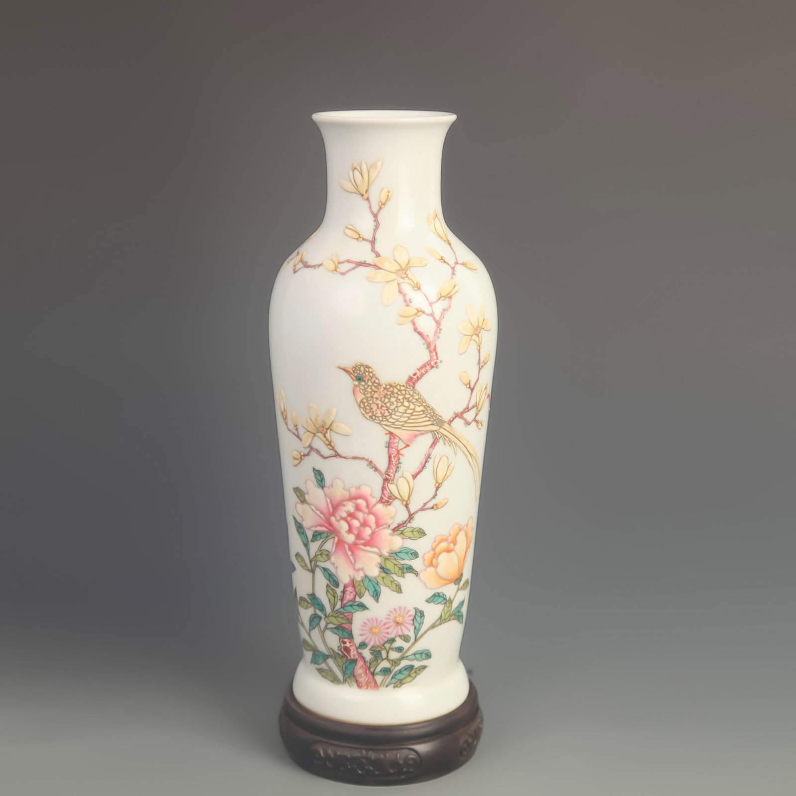 FAMILLE CLOISONNE ENAMEL FLOWER AND BIRD PATTERN PORCELAIN VASE: Qing Dynasty Qian long Period; High: 10.08 inch; Diameter: 4.10 inch; Woodbase for picture and display only