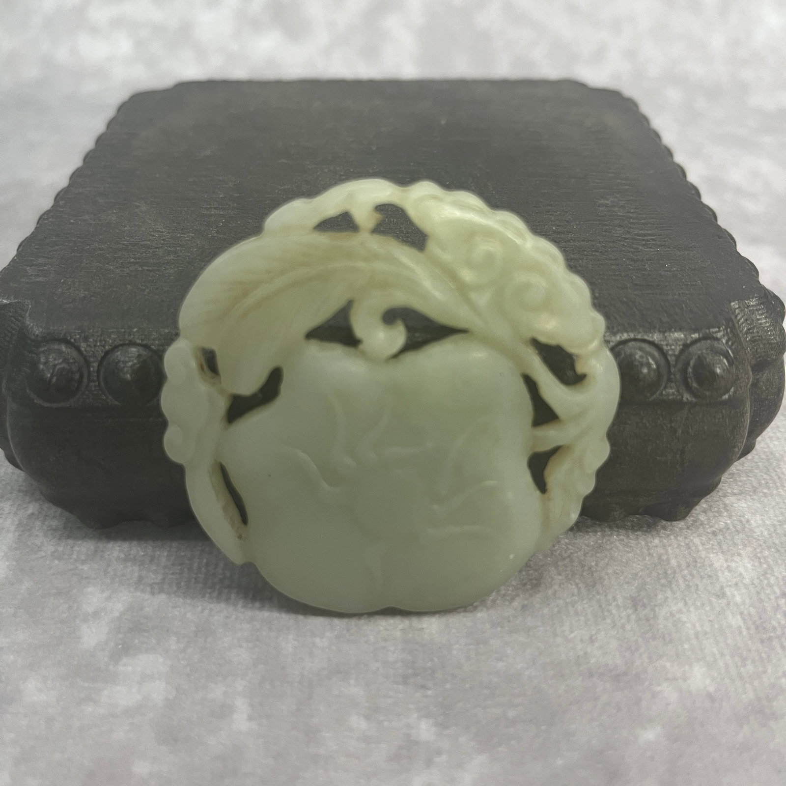 A FINE HAND CARVED HETIAN JADE IN FIGURE OF PEACH (1 of 4)