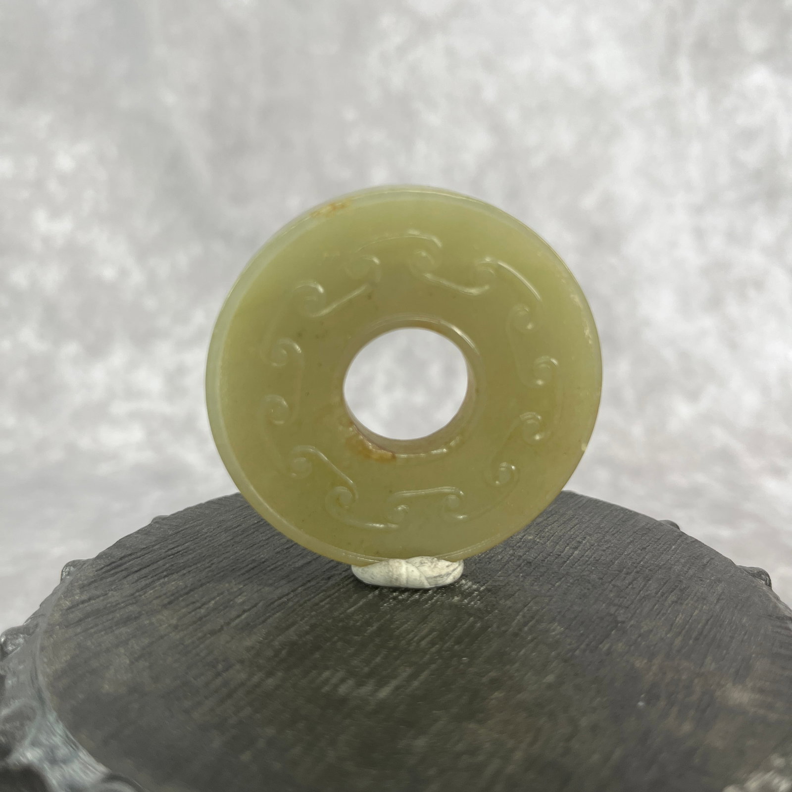A FINE CLOUD PATTERN JADE BI DISC - 4