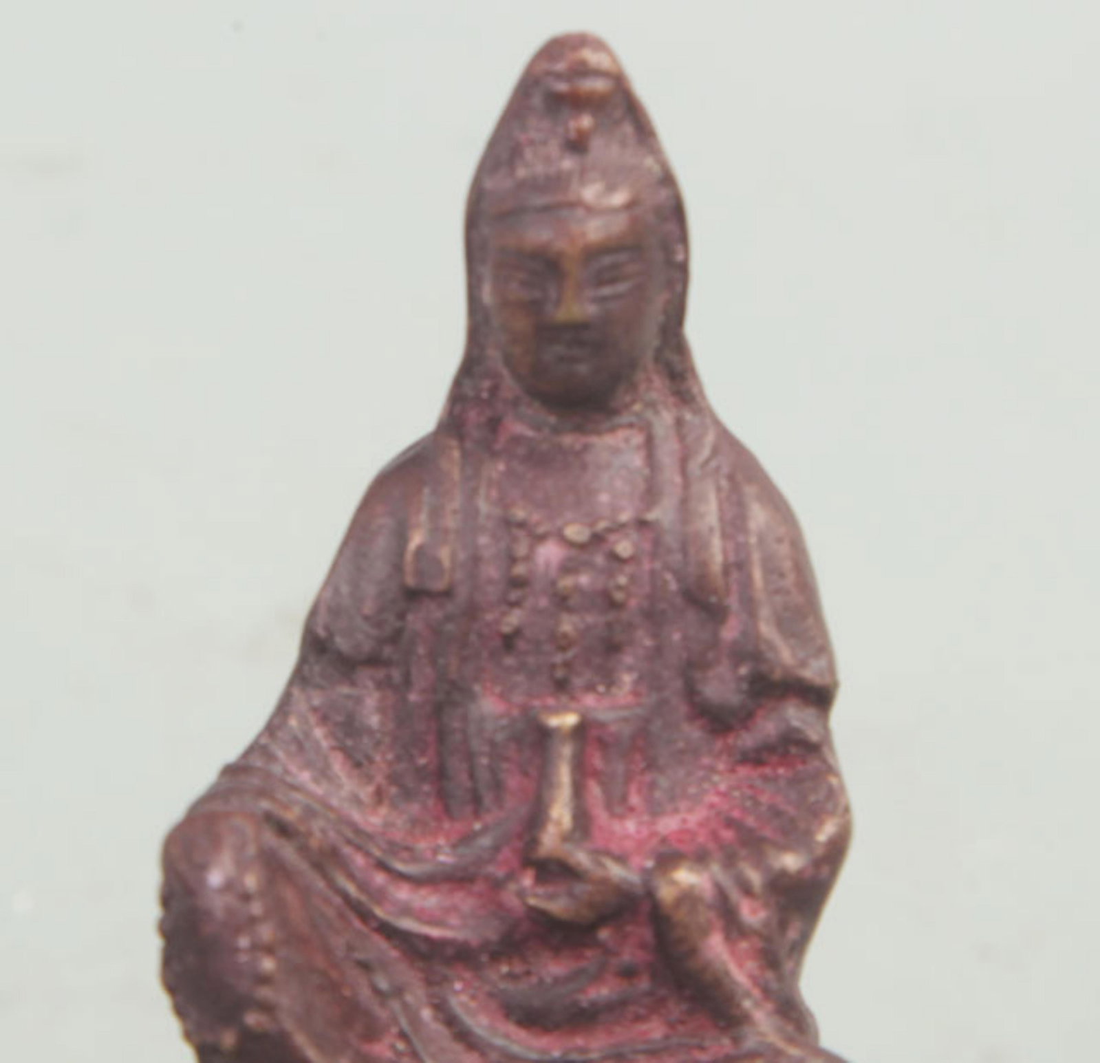A FINE BRONZE GUANYIN STATUE - 2