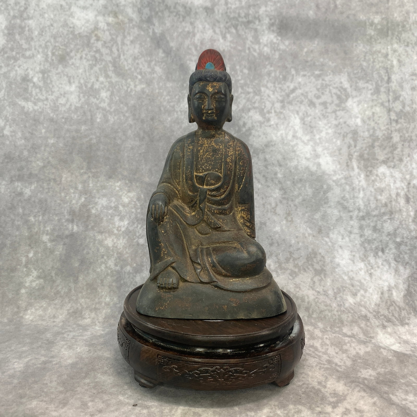 A FINE BRONZE FIGURE OF SEATED GUAN YIN: 19th Century; Long: 5.2 inch; Width:3.7 inch; Heigh: 8.7 inch; Woodbase for picture and display only