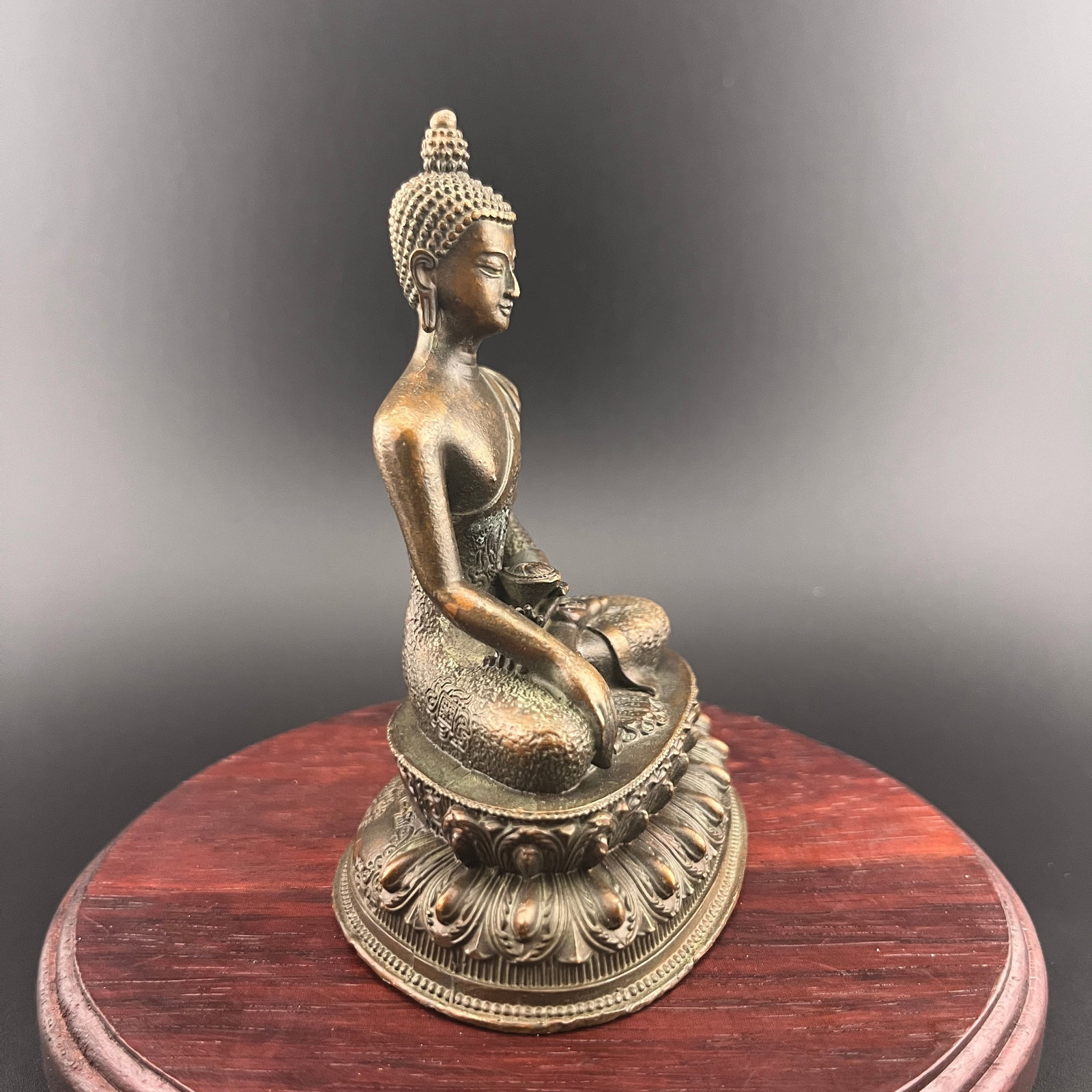 A SMALL BRONZE SHAKYAMUNI BUDDHA - 2