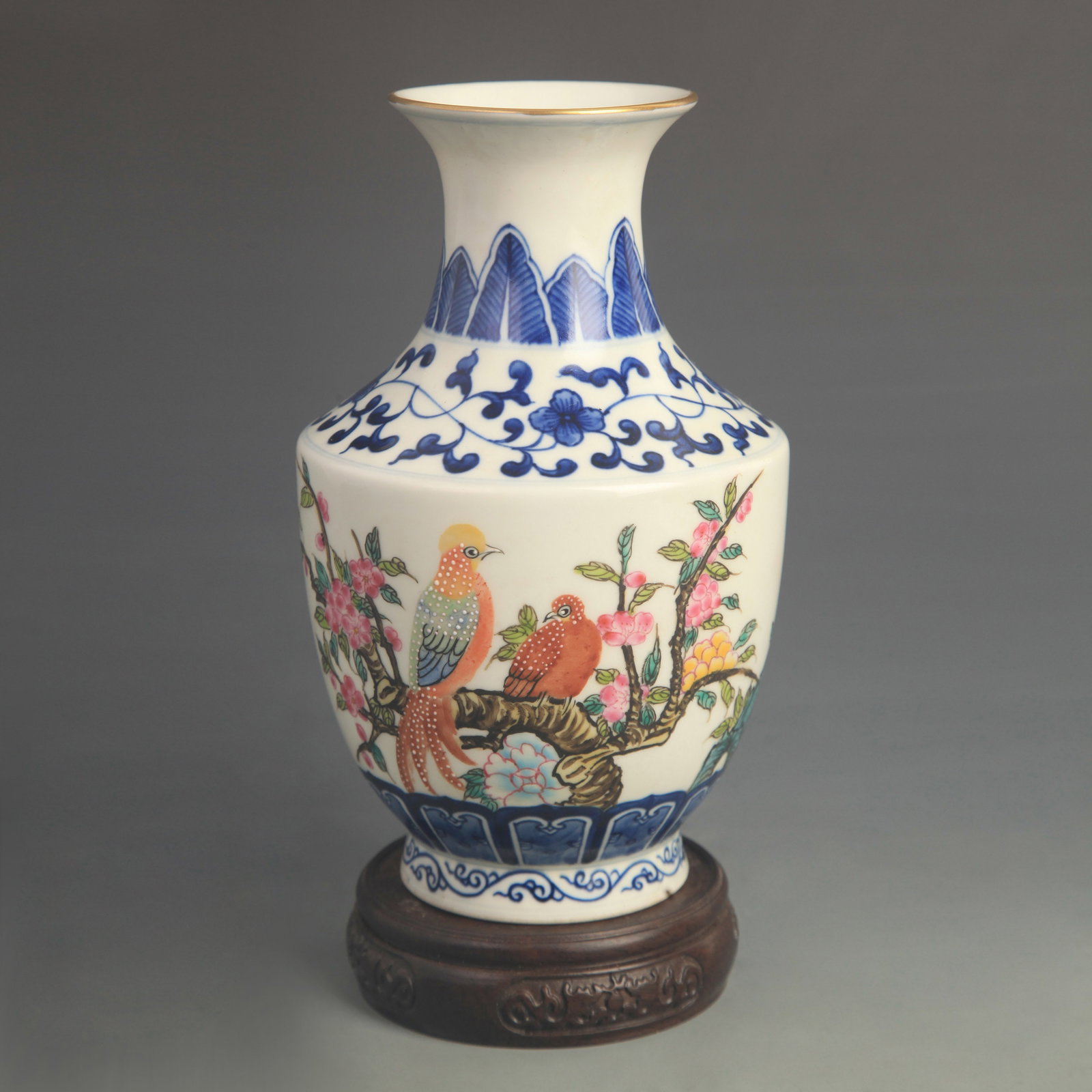 FAMILLE ROSE BIRD AND FLOWER APPRECIATION VASE: Qing Dynasty Qian Long Period; High: 7.80 inch; Diameter: 4.80 inch; Woodbase for picture and display only