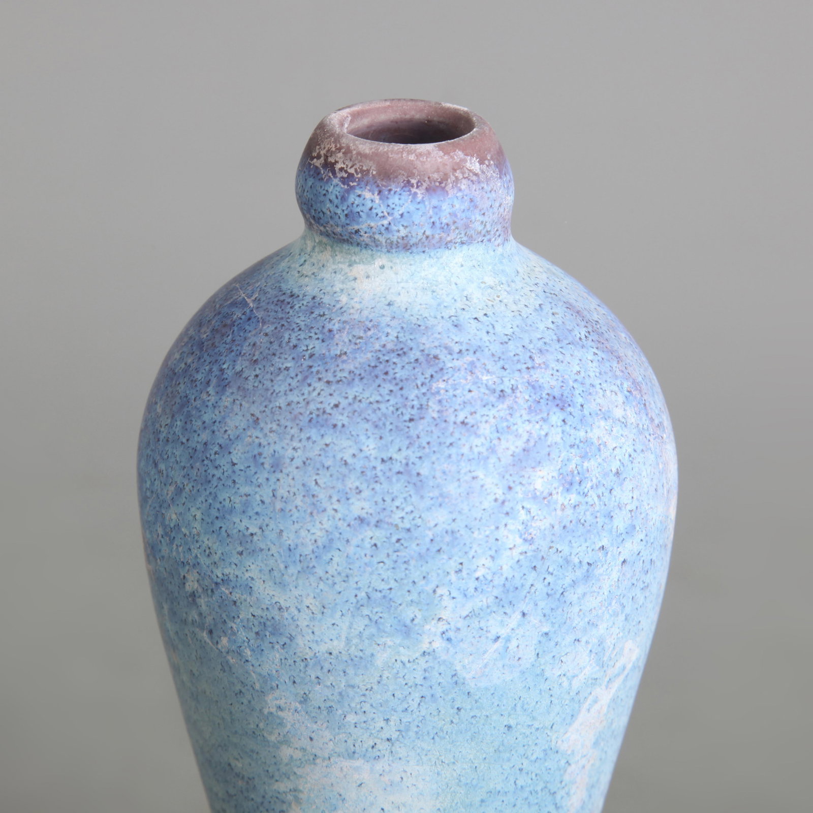 A FINE JUN WARE SMALL PLUM VASE - 2