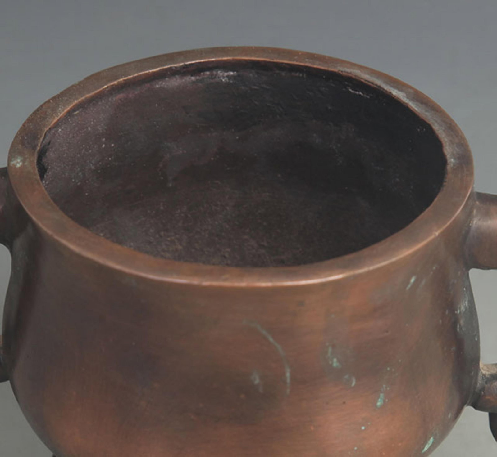 A FINE ELEPHANT EAR PATTERN BRONZE INCENSE BURNER - 2