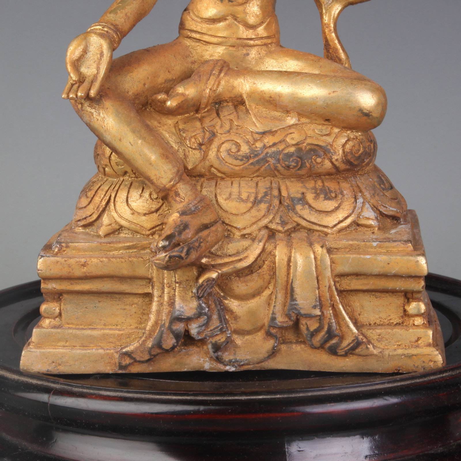 A COPPER GILT BUDDHA FIGURE - 3