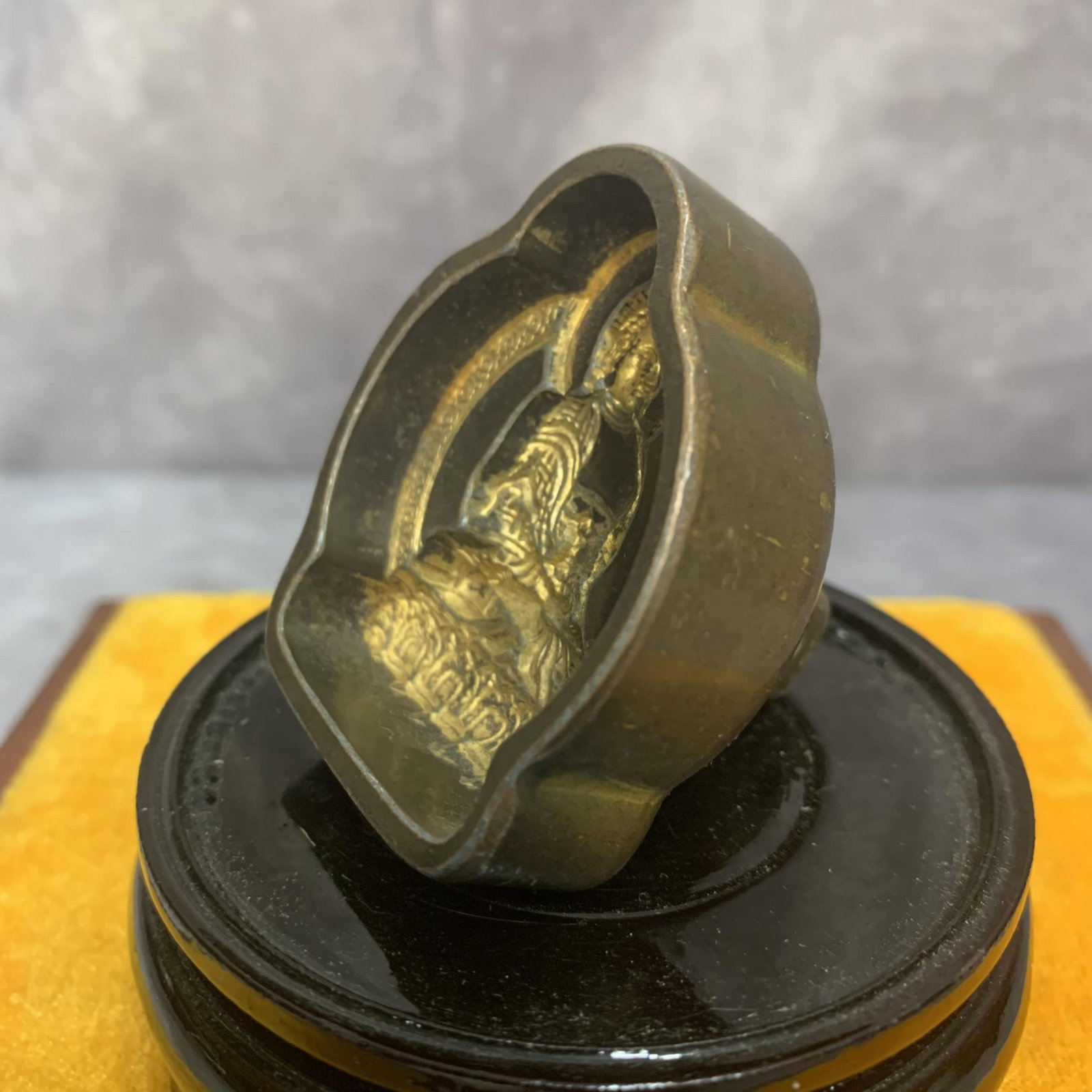 A FINE TIBETAN BUDDHISM INSTRUMENTS MOLD - 2