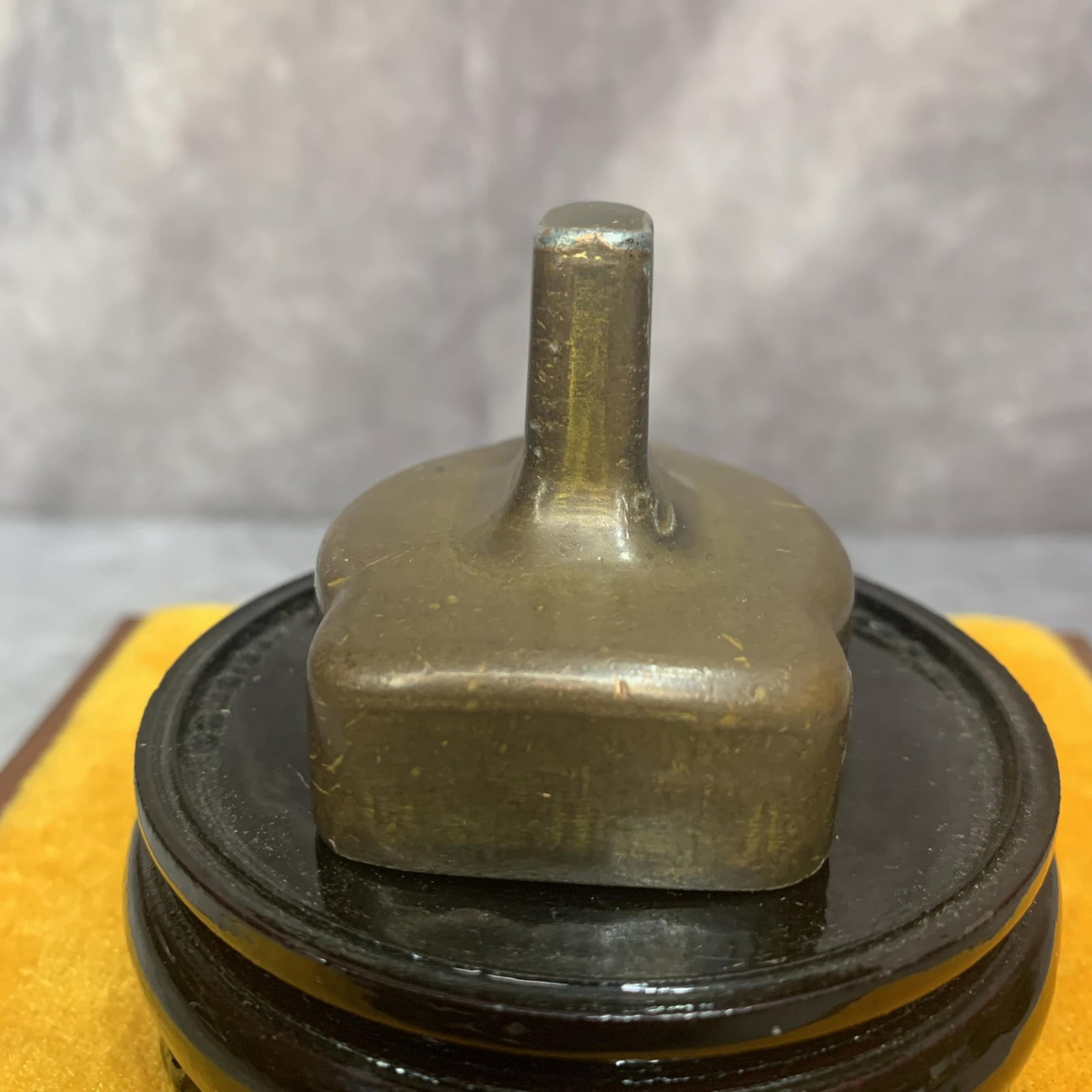 A FINE TIBETAN BUDDHISM INSTRUMENTS MOLD - 4