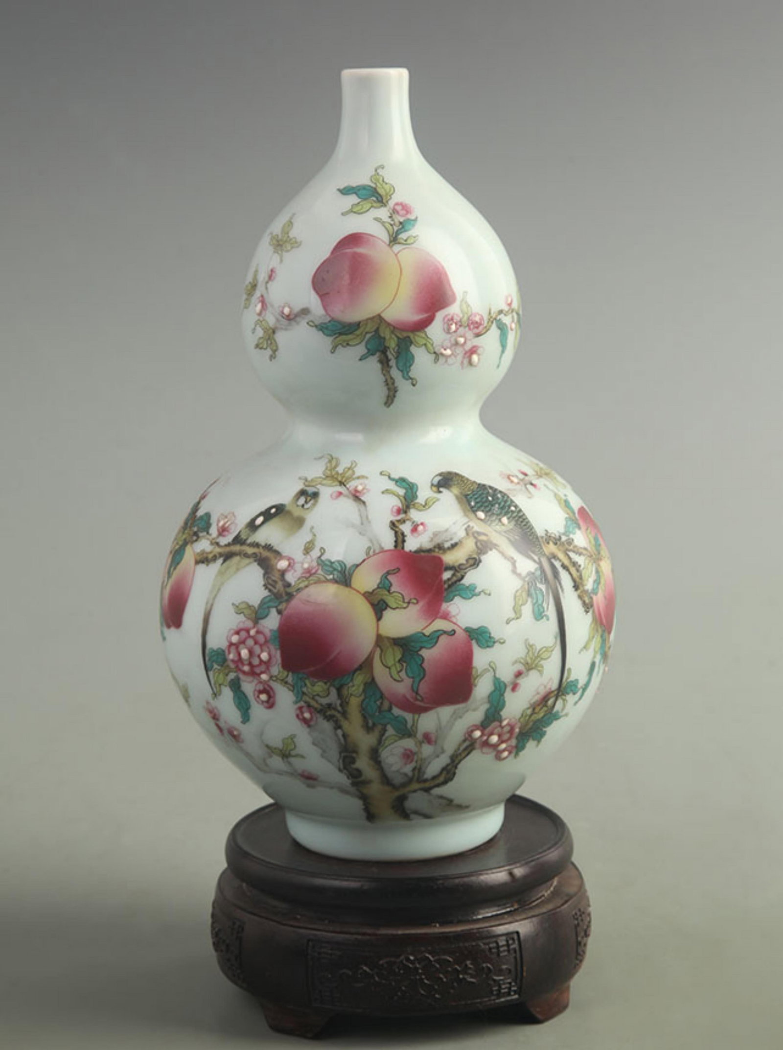 FAMILLE CLOISONNE ENAMEL GOURD-SHAPED VASE WITH LONGEVITY PEACHES: Qing Dynasty Qian Long Period; High: 10.5 inch; Width: 5.50 inch; Woodbase for picture and display only