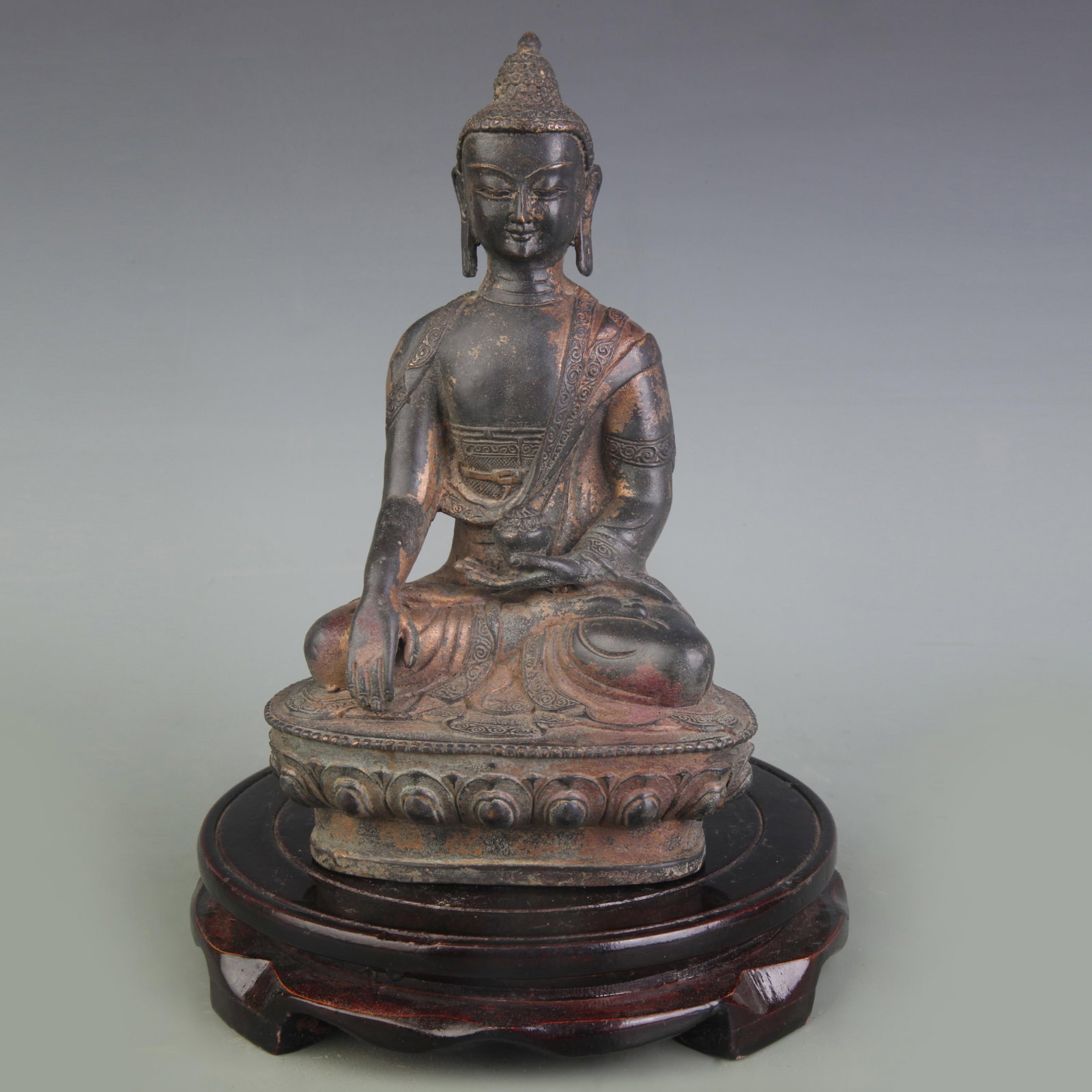 A FINE BRONZE SHAKYAMUNI BUDDHA STATUE: Qing Dynasty; High: 8.1 inch; Woodbase for picture and display only