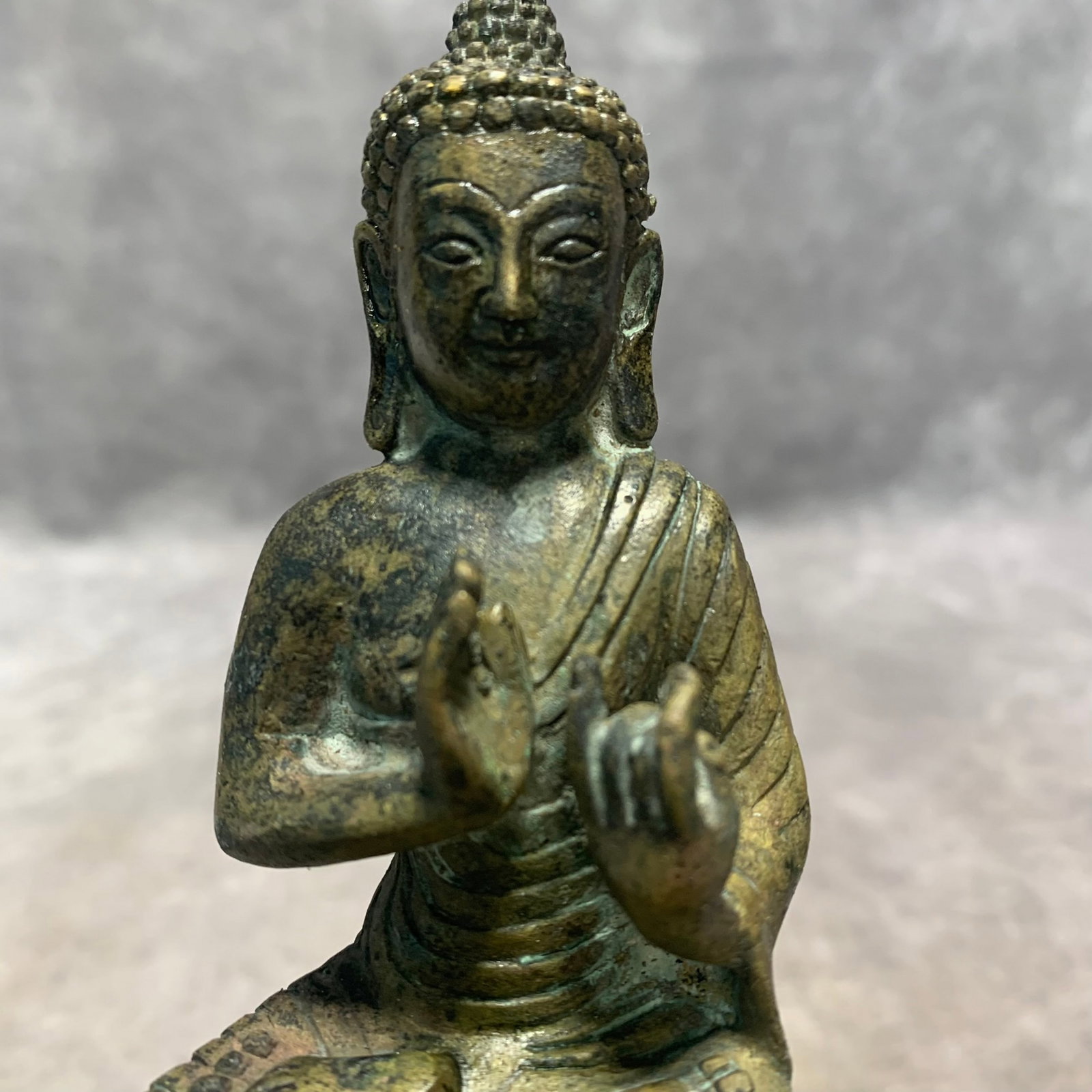 A FINE BRONZE BUDDHA STATUE - 2