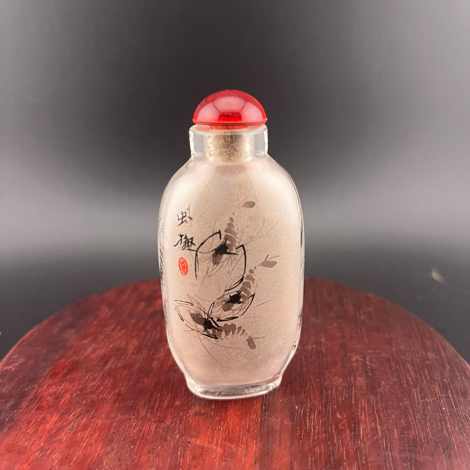 A FINE GLASS MADE INNER PAINTED SNUFF BOTTLE (1 of 5)
