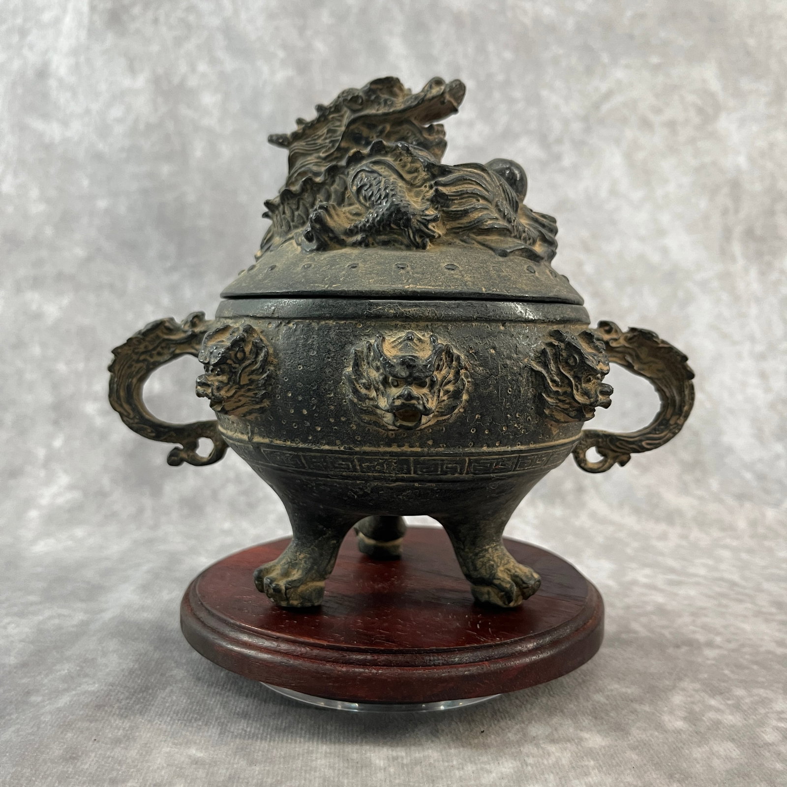 CHINESE IMPERIAL DRAGON LID INCENSE BURNER: Qing Dynasty; Long: 7.1 inch; Width:4.9 inch; Heigh: 6.1 inch; Woodbase for picture and display only
