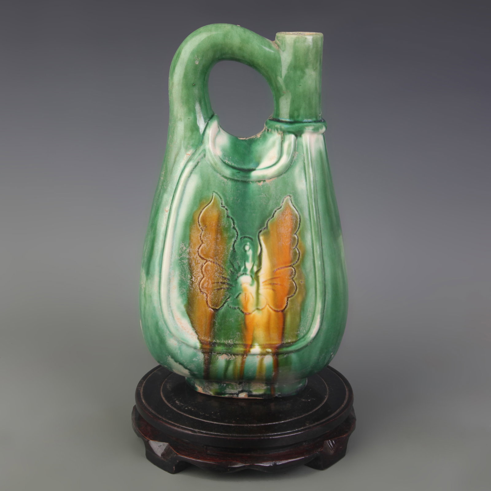 A GREEN-GLAZED HANDLED EWER - 4