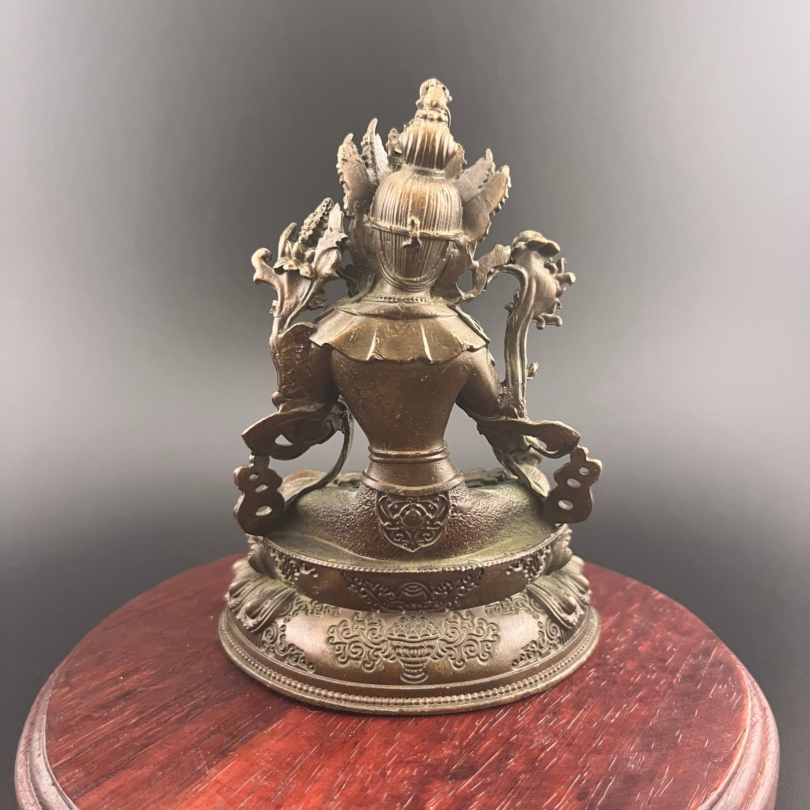 A SMALL BRONZE WHITE TARA STATUE - 4
