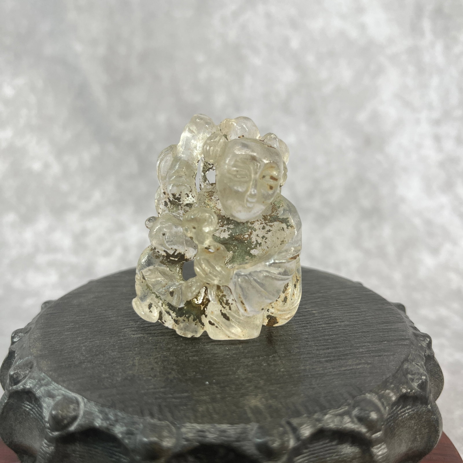 A FINE CLEAR QUARTZ BOY PLAYING FIGURE - 5